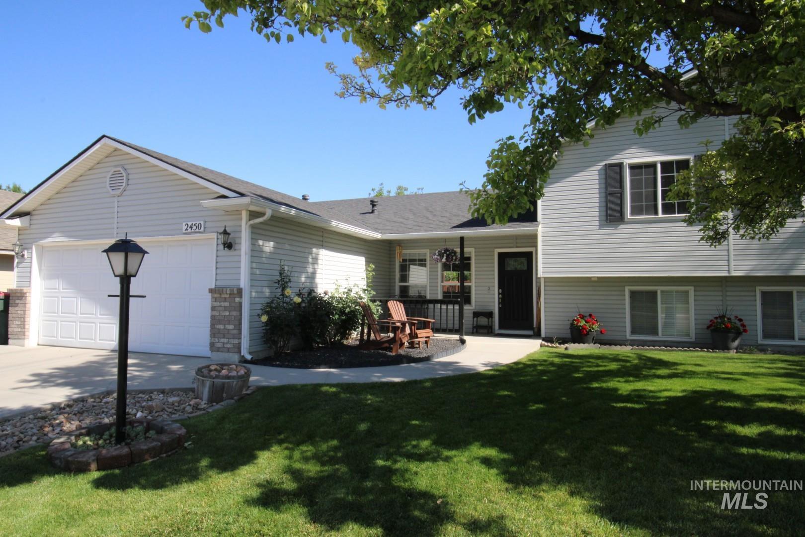 2450 W Santa Clara Dr, Meridian, Idaho 83642, 4 Bedrooms, 3 Bathrooms, Residential For Sale, Price $499,000,MLS 98989953