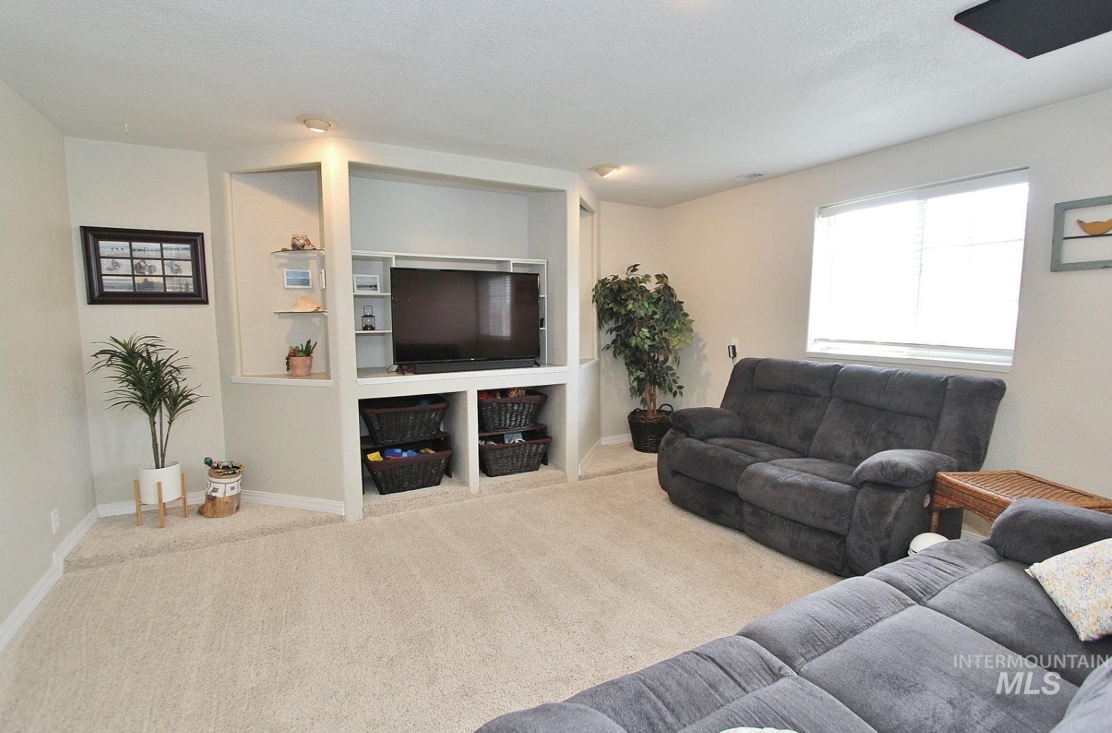 2450 W Santa Clara Dr, Meridian, Idaho 83642, 4 Bedrooms, 3 Bathrooms, Residential For Sale, Price $499,000,MLS 98989953
