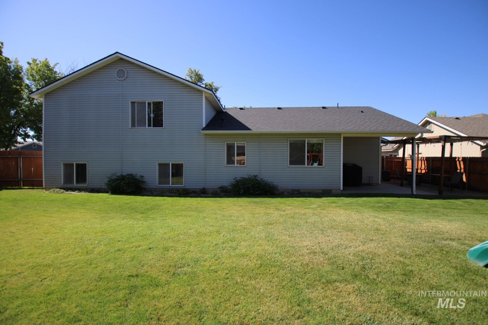 2450 W Santa Clara Dr, Meridian, Idaho 83642, 4 Bedrooms, 3 Bathrooms, Residential For Sale, Price $499,000,MLS 98989953