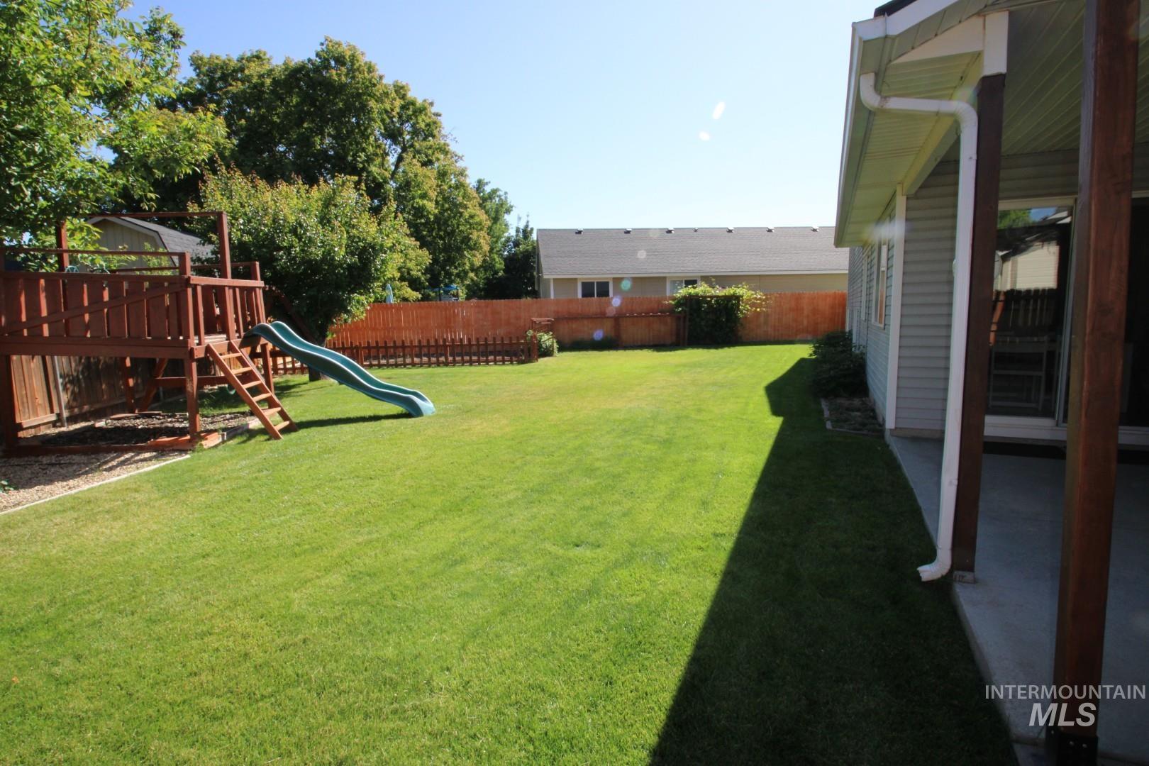 2450 W Santa Clara Dr, Meridian, Idaho 83642, 4 Bedrooms, 3 Bathrooms, Residential For Sale, Price $499,000,MLS 98989953