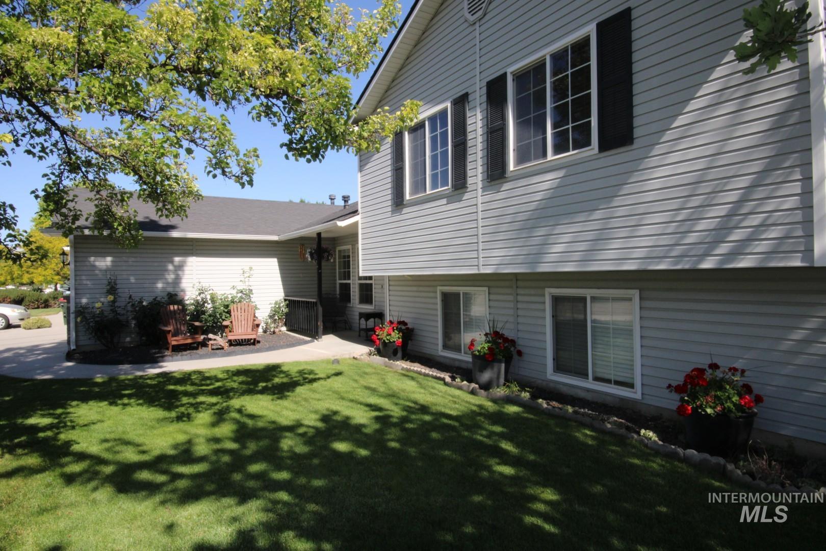 2450 W Santa Clara Dr, Meridian, Idaho 83642, 4 Bedrooms, 3 Bathrooms, Residential For Sale, Price $499,000,MLS 98989953