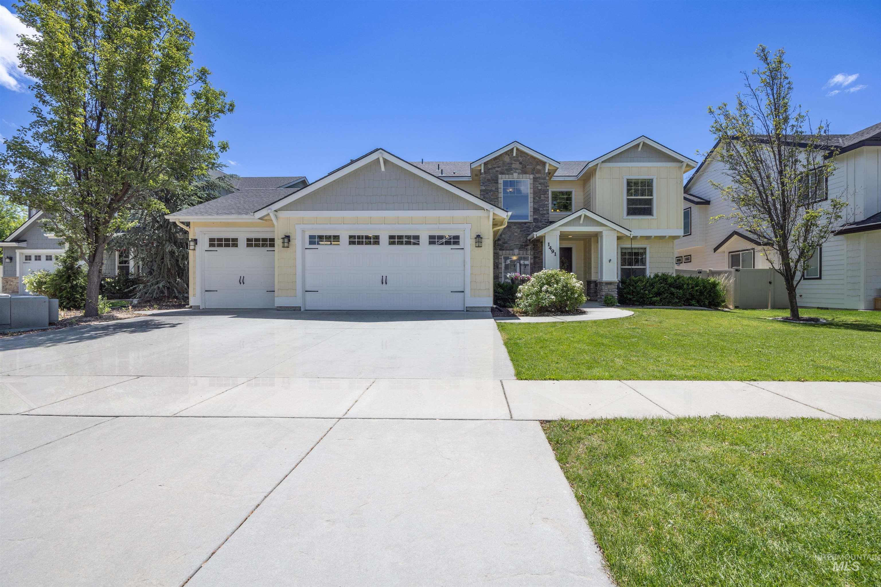1491 E San Pedro, Meridian, Idaho 83646, 5 Bedrooms, 3.5 Bathrooms, Residential For Sale, Price $735,000,MLS 98989955