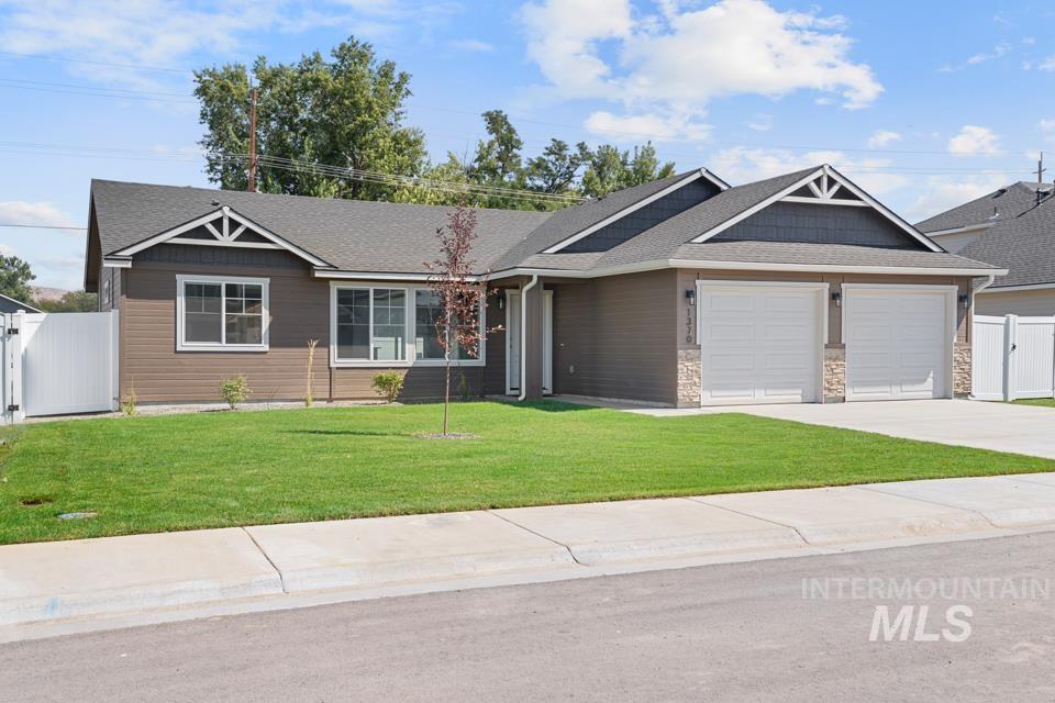 1370 Dawn St, Weiser, Idaho 83672, 4 Bedrooms, 2 Bathrooms, Residential For Sale, Price $371,799,MLS 98989956