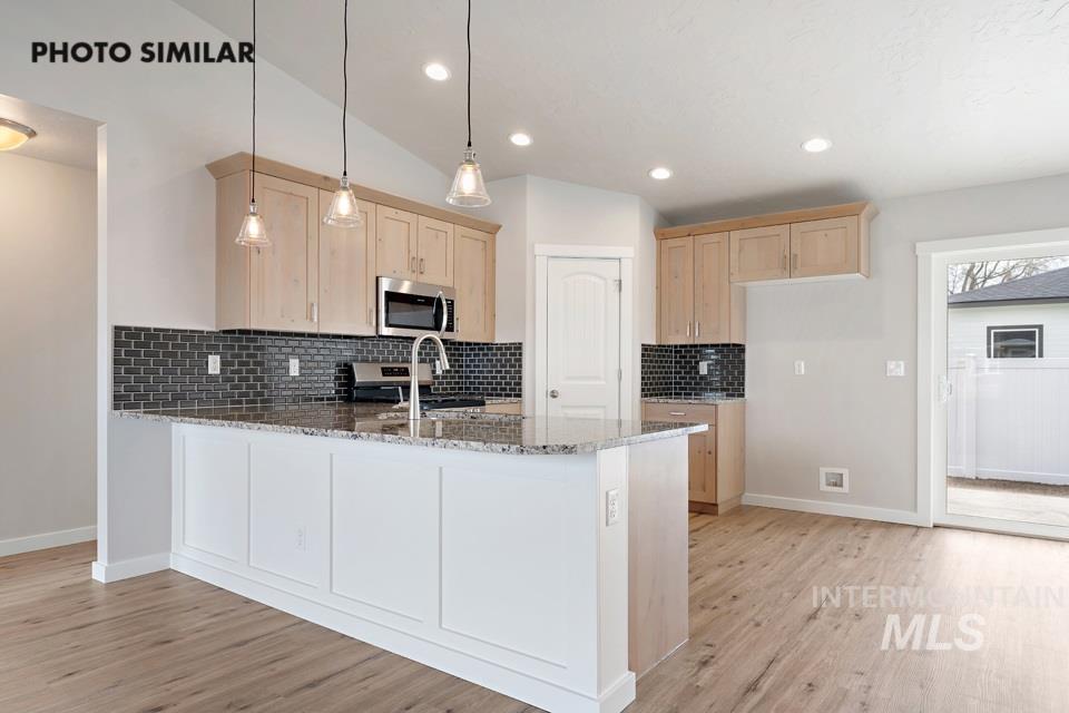 1370 Dawn St, Weiser, Idaho 83672, 4 Bedrooms, 2 Bathrooms, Residential For Sale, Price $371,299,MLS 98989956