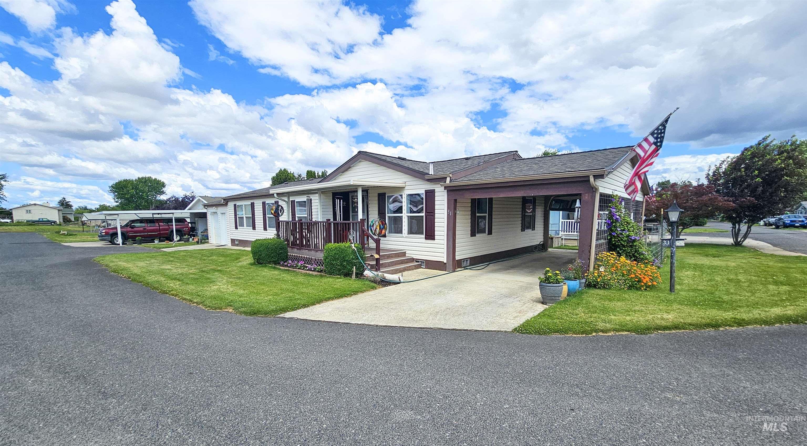 2034 Powers Avenue, Lewiston, Idaho 83501, 3 Bedrooms, 2 Bathrooms, Residential For Sale, Price $175,000, 98989961