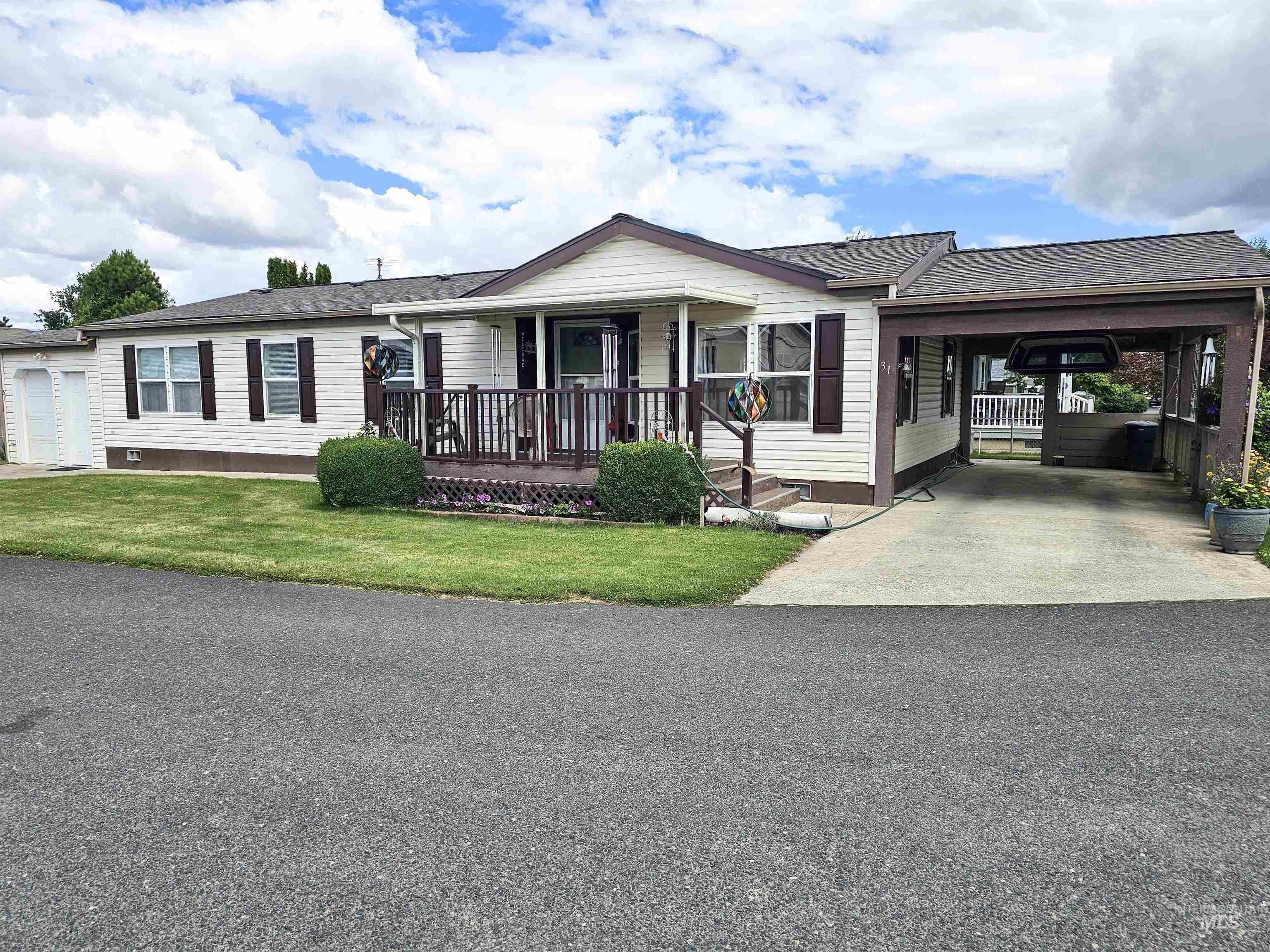 2034 Powers Avenue, Lewiston, Idaho 83501, 3 Bedrooms, 2 Bathrooms, Residential For Sale, Price $175,000, 98989961
