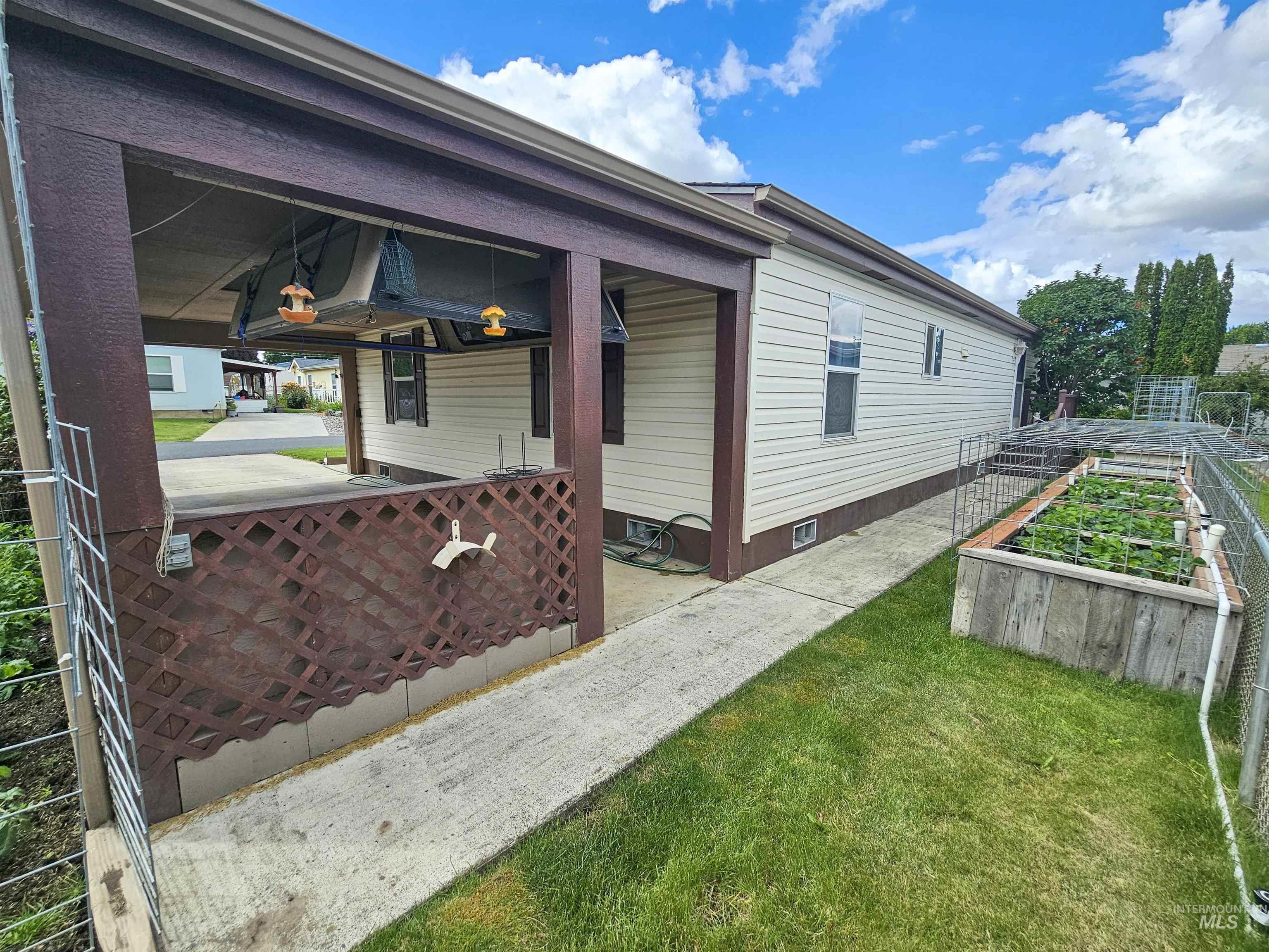 2034 Powers Avenue, Lewiston, Idaho 83501, 3 Bedrooms, 2 Bathrooms, Residential For Sale, Price $175,000, 98989961
