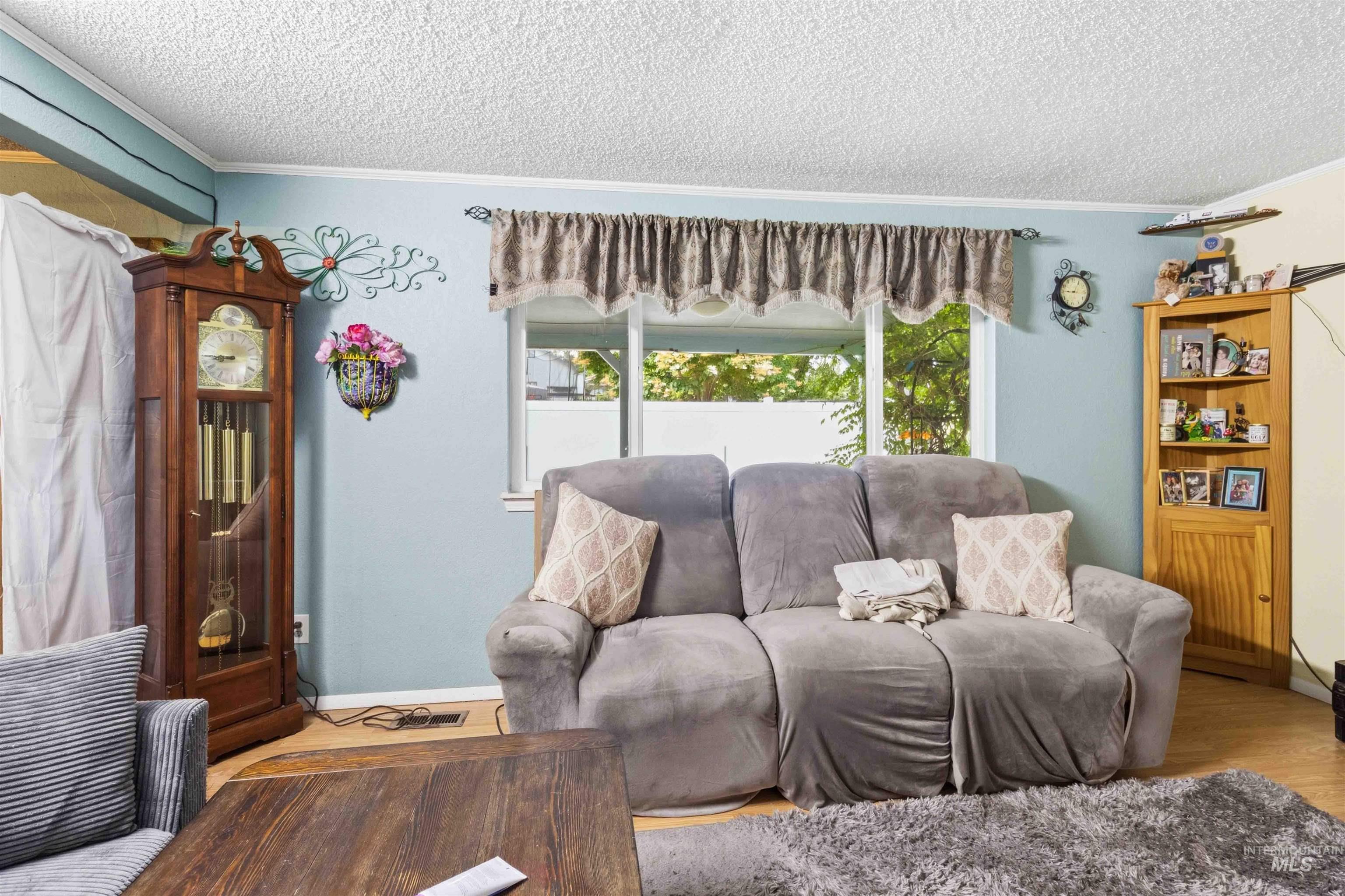 7685 W Mojave Dr, Boise, Idaho 83709-5947, 3 Bedrooms, 2 Bathrooms, Residential For Sale, Price $399,900,MLS 98989964