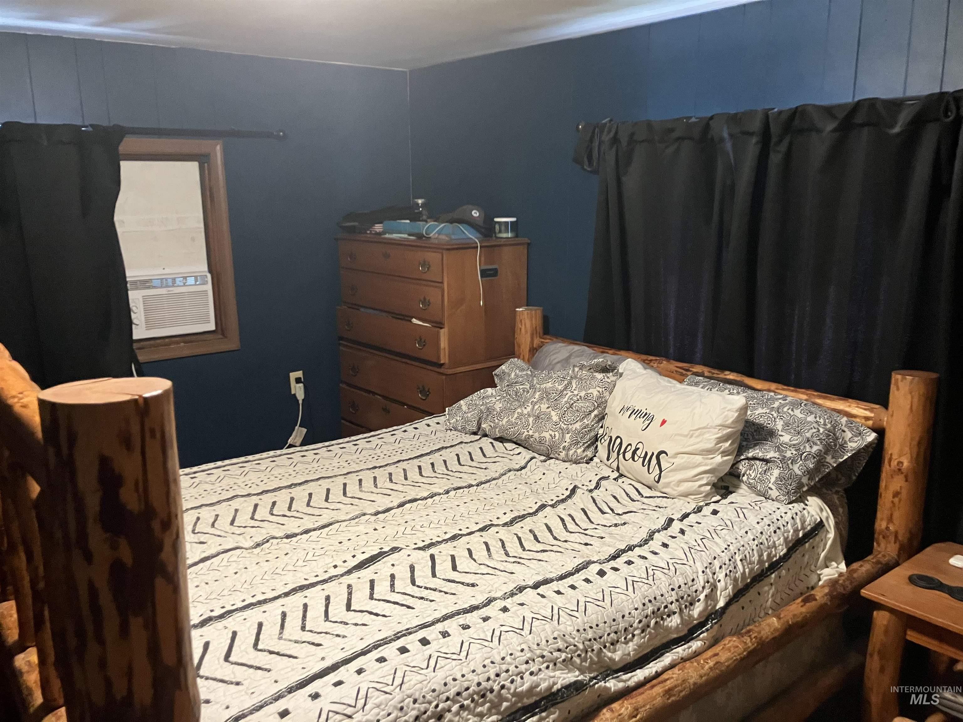7002 W. Hwy 52, Emmett, Idaho 83617, 2 Bedrooms, 1 Bathroom, Residential For Sale, Price $575,000,MLS 98989966