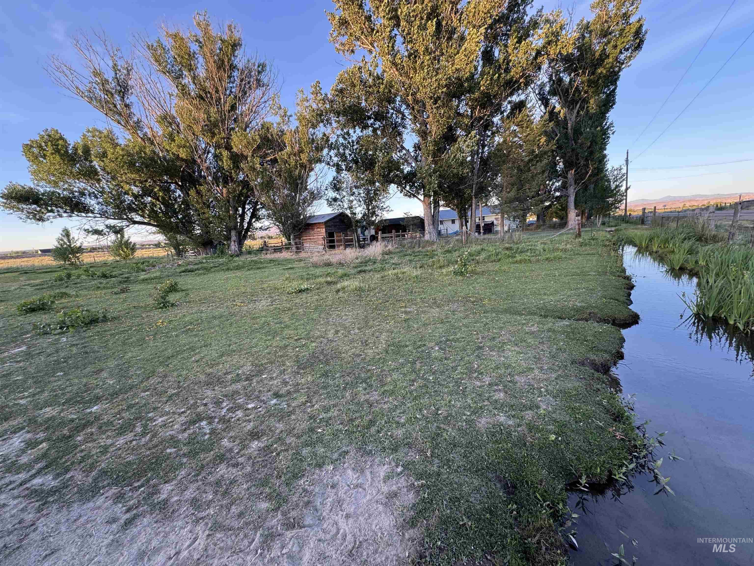 7002 W. Hwy 52, Emmett, Idaho 83617, 2 Bedrooms, 1 Bathroom, Residential For Sale, Price $575,000,MLS 98989966