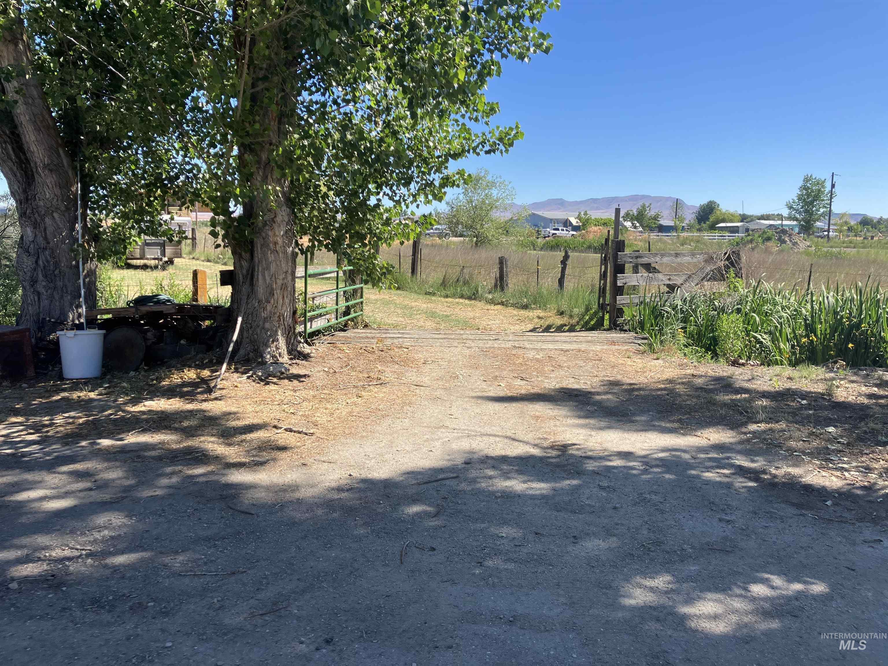 7002 W. Hwy 52, Emmett, Idaho 83617, 2 Bedrooms, 1 Bathroom, Residential For Sale, Price $575,000,MLS 98989966