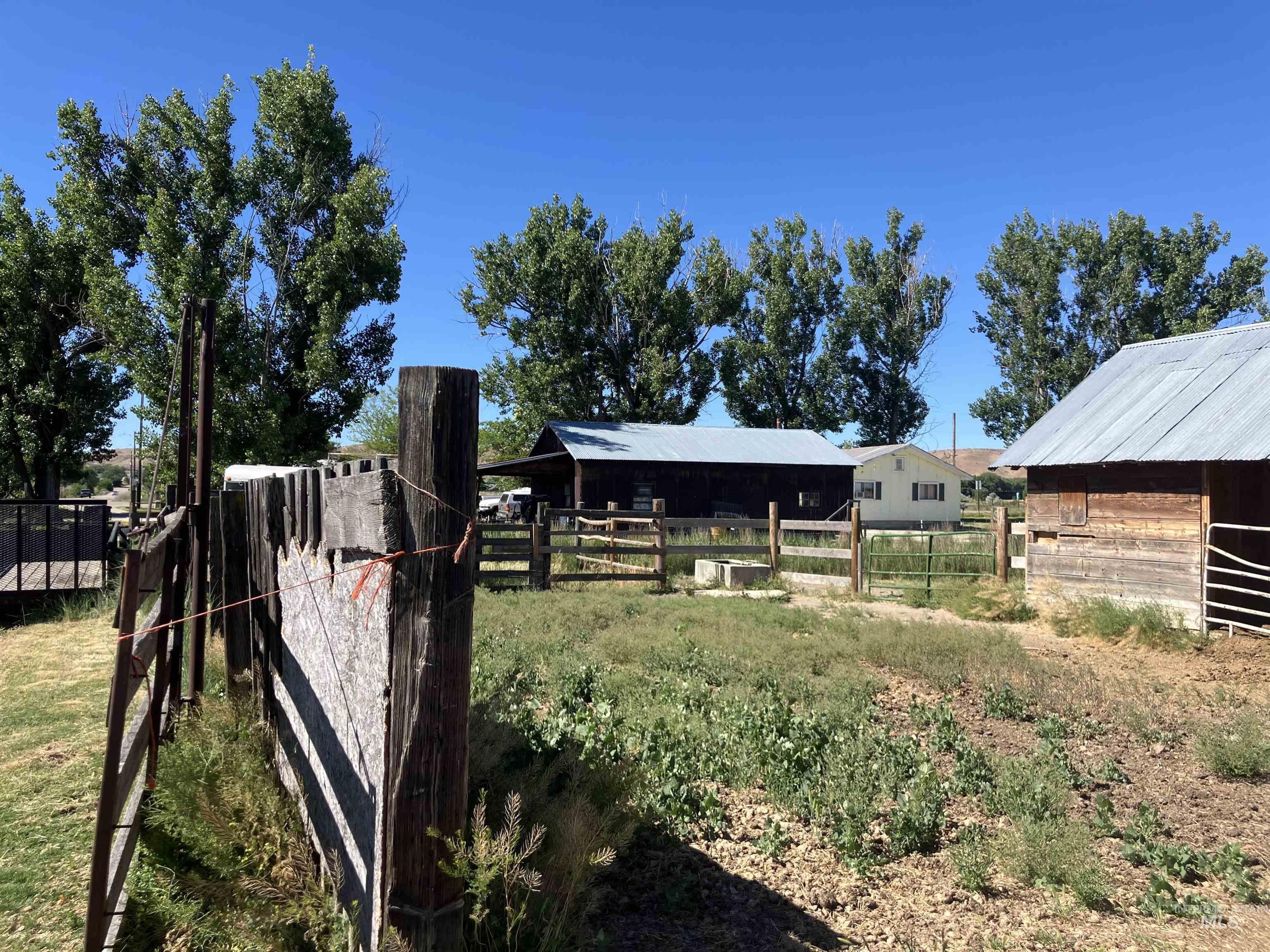 7002 W. Hwy 52, Emmett, Idaho 83617, 2 Bedrooms, 1 Bathroom, Residential For Sale, Price $575,000,MLS 98989966