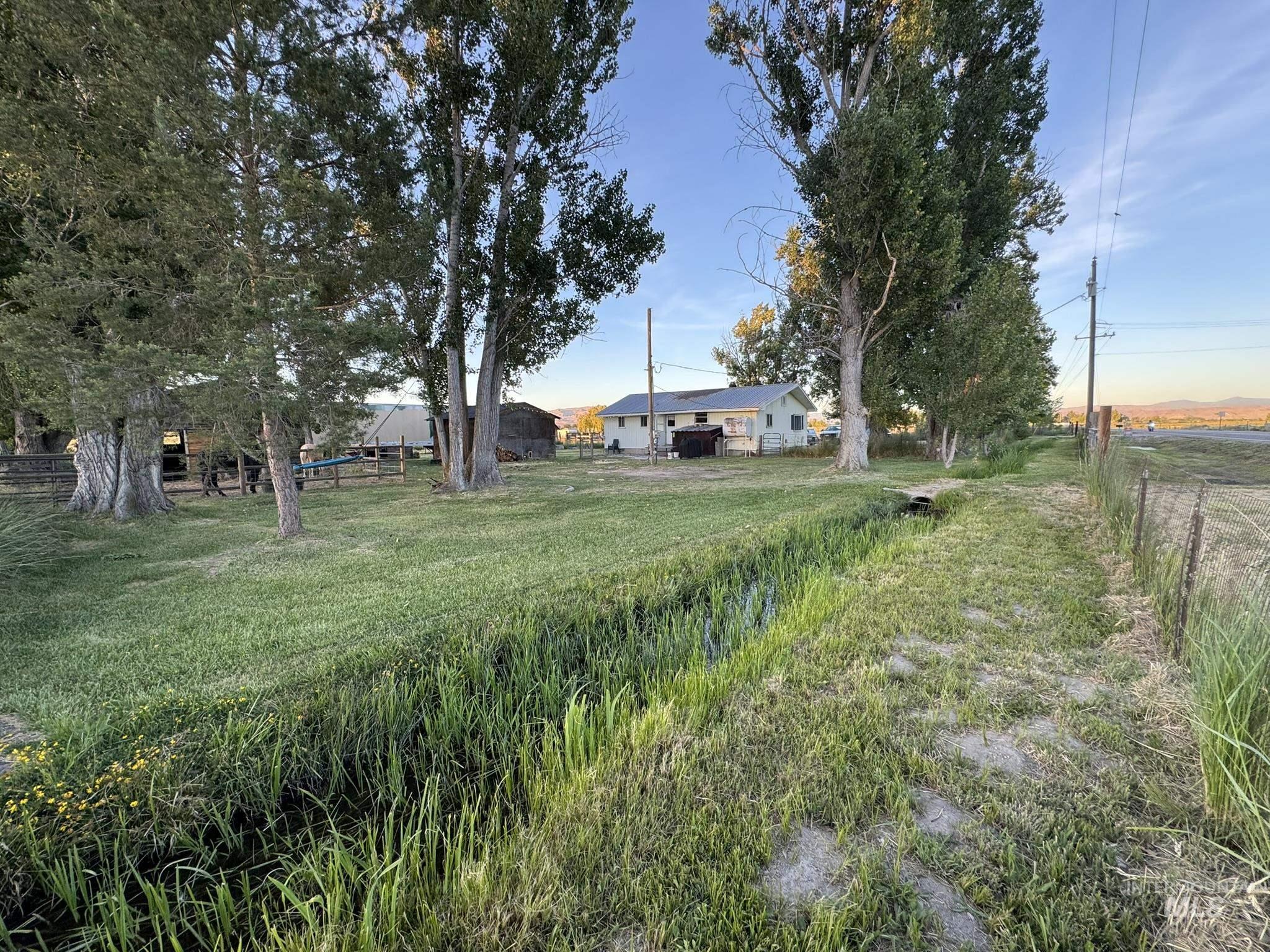 7002 W. Hwy 52, Emmett, Idaho 83617, 2 Bedrooms, 1 Bathroom, Residential For Sale, Price $575,000,MLS 98989966