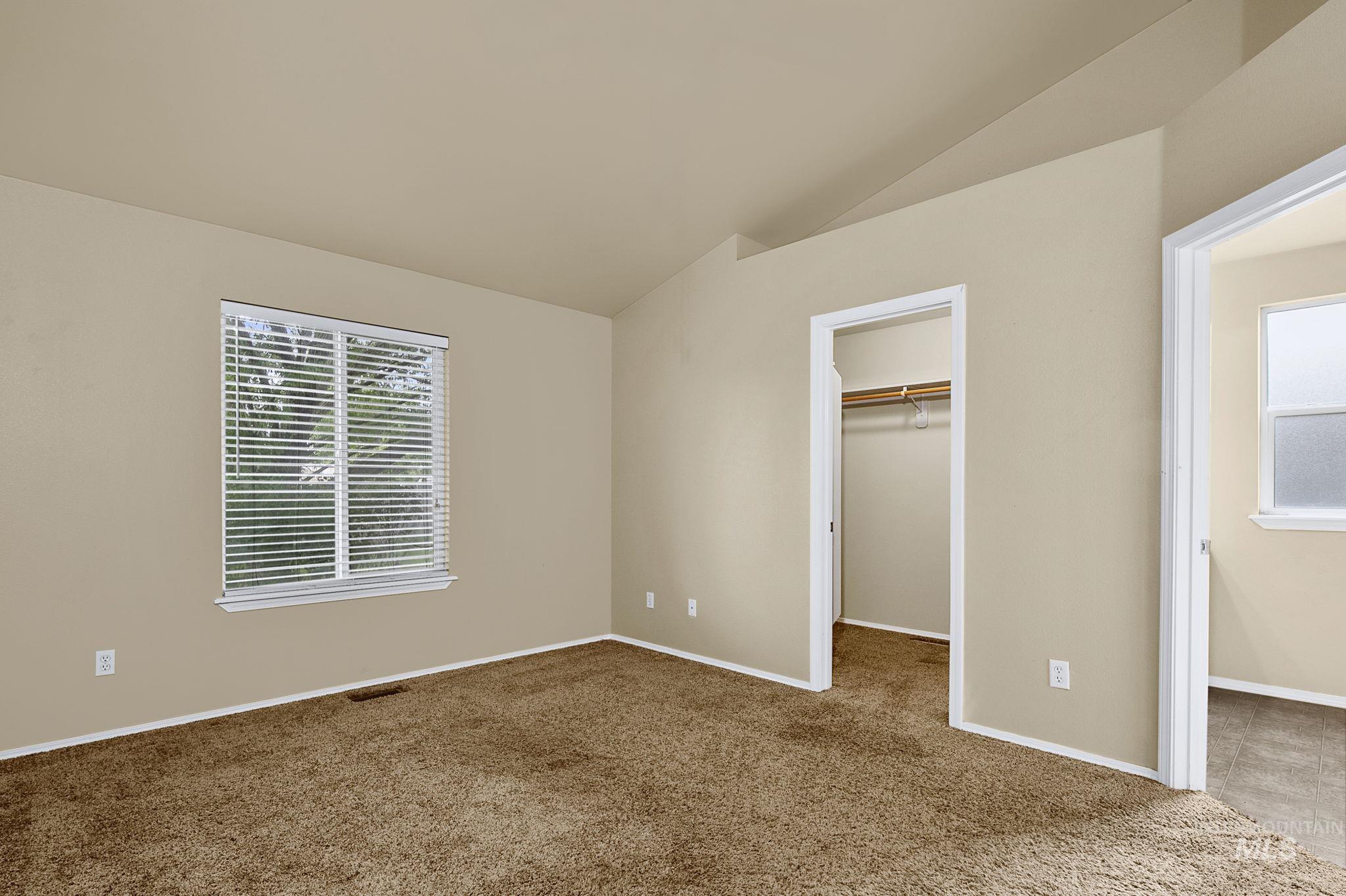 899 Blue Grass Way, Middleton, Idaho 83644, 3 Bedrooms, 2 Bathrooms, Residential For Sale, Price $399,990,MLS 98989967
