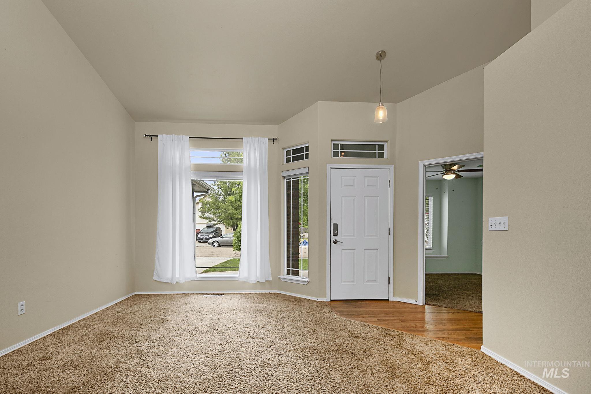 899 Blue Grass Way, Middleton, Idaho 83644, 3 Bedrooms, 2 Bathrooms, Residential For Sale, Price $399,990,MLS 98989967