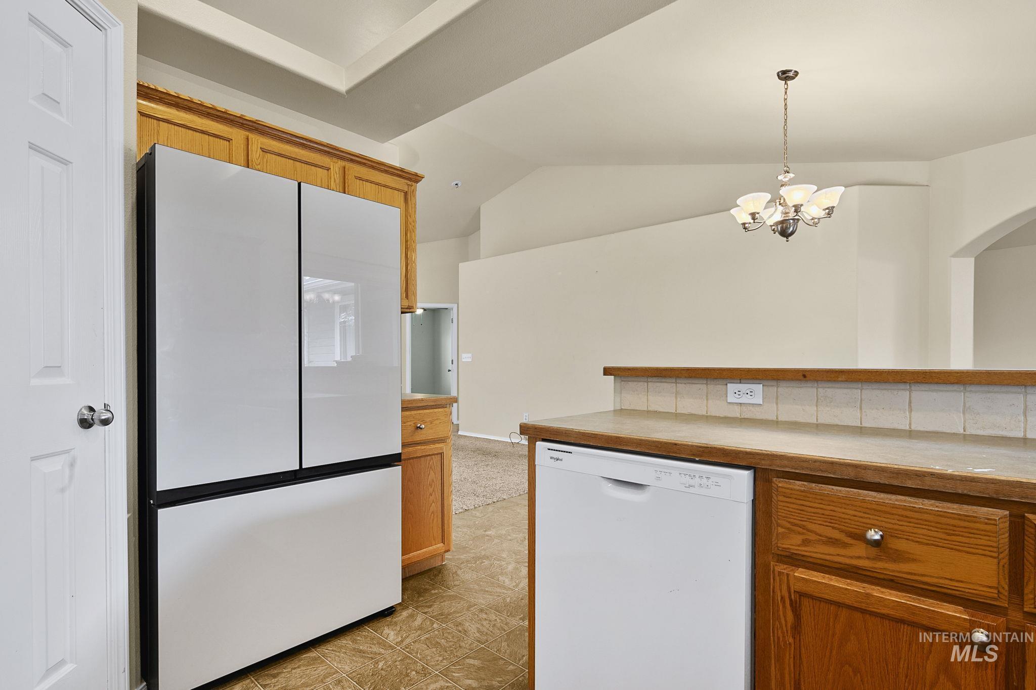 899 Blue Grass Way, Middleton, Idaho 83644, 3 Bedrooms, 2 Bathrooms, Residential For Sale, Price $399,990,MLS 98989967