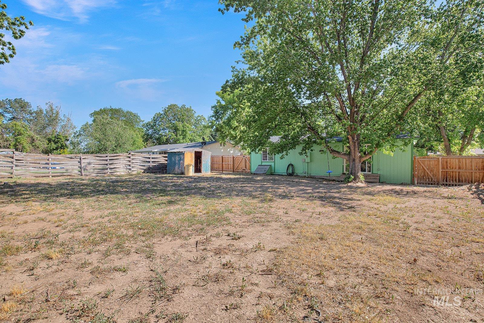 468 Calico St, Hansen, Idaho 83334, 2 Bedrooms, 1 Bathroom, Residential For Sale, Price $220,000,MLS 98989970