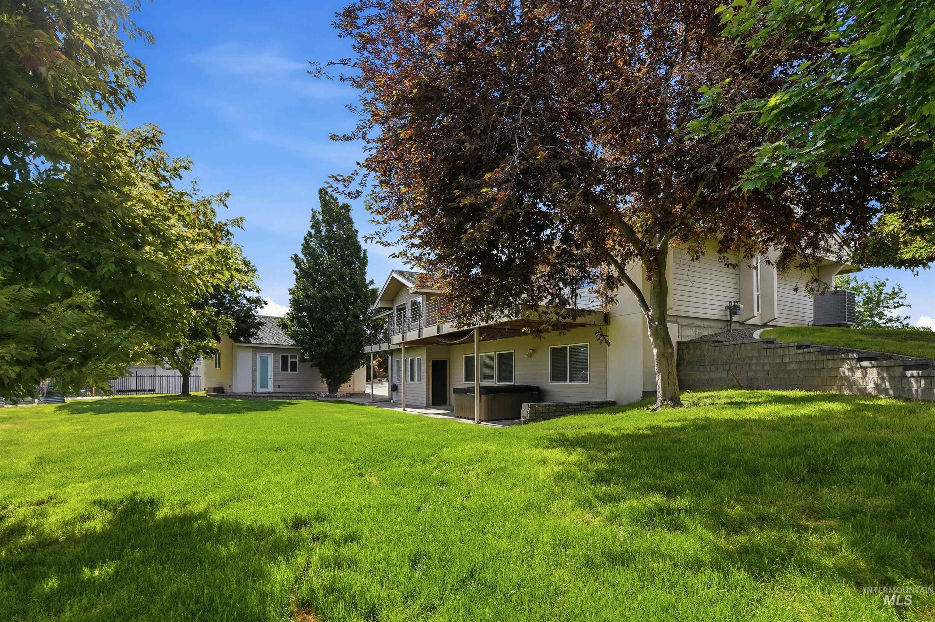2020 Primrose Ln, Nampa, Idaho 83686, 4 Bedrooms, 3 Bathrooms, Residential For Sale, Price $825,000,MLS 98989971