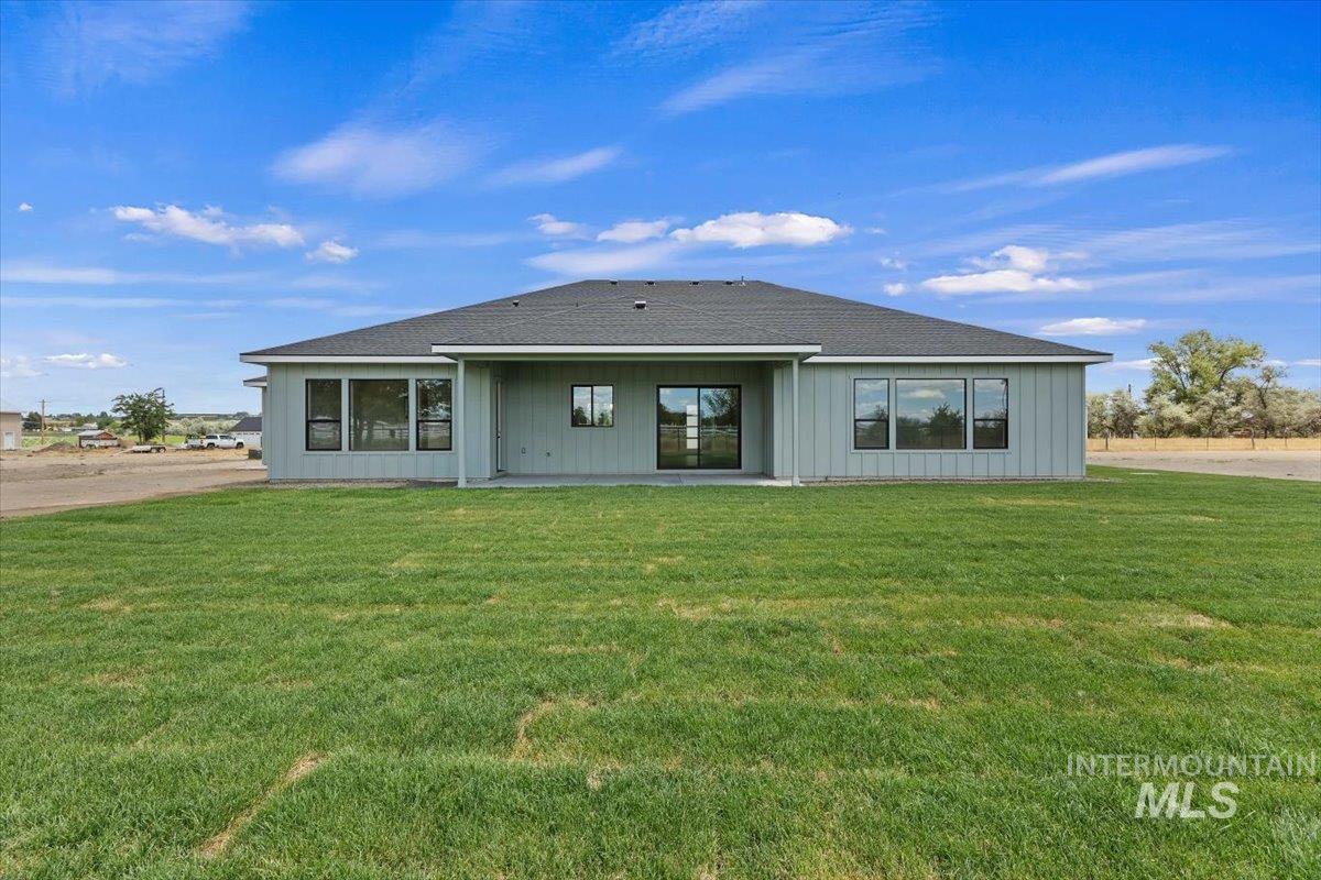 26215 Reed Lane, Wilder, Idaho 83676, 4 Bedrooms, 3.5 Bathrooms, Residential For Sale, Price $799,900,MLS 98989972