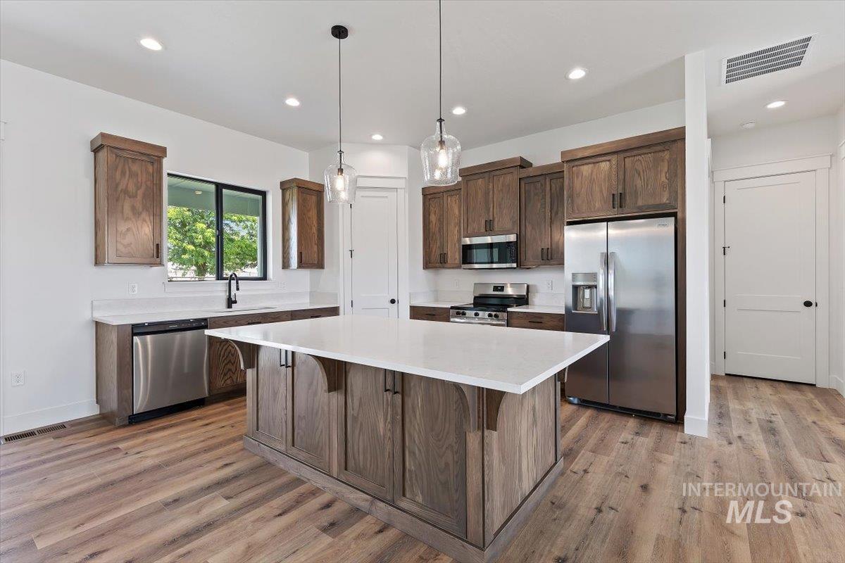 26215 Reed Lane, Wilder, Idaho 83676, 4 Bedrooms, 3.5 Bathrooms, Residential For Sale, Price $799,900,MLS 98989972
