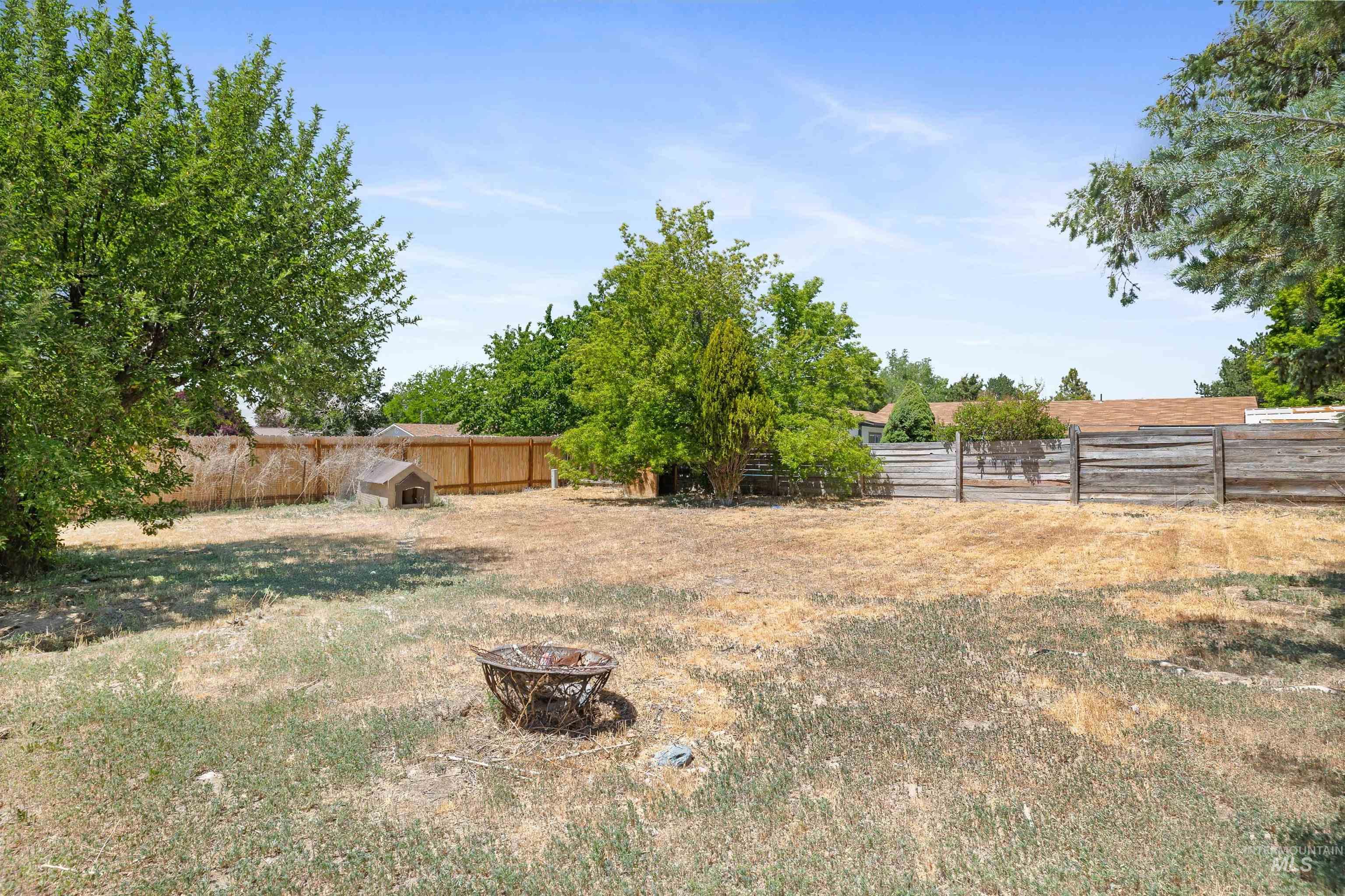 718 18th Ave E, Jerome, Idaho 83338, 3 Bedrooms, 1 Bathroom, Residential For Sale, Price $257,000,MLS 98989978