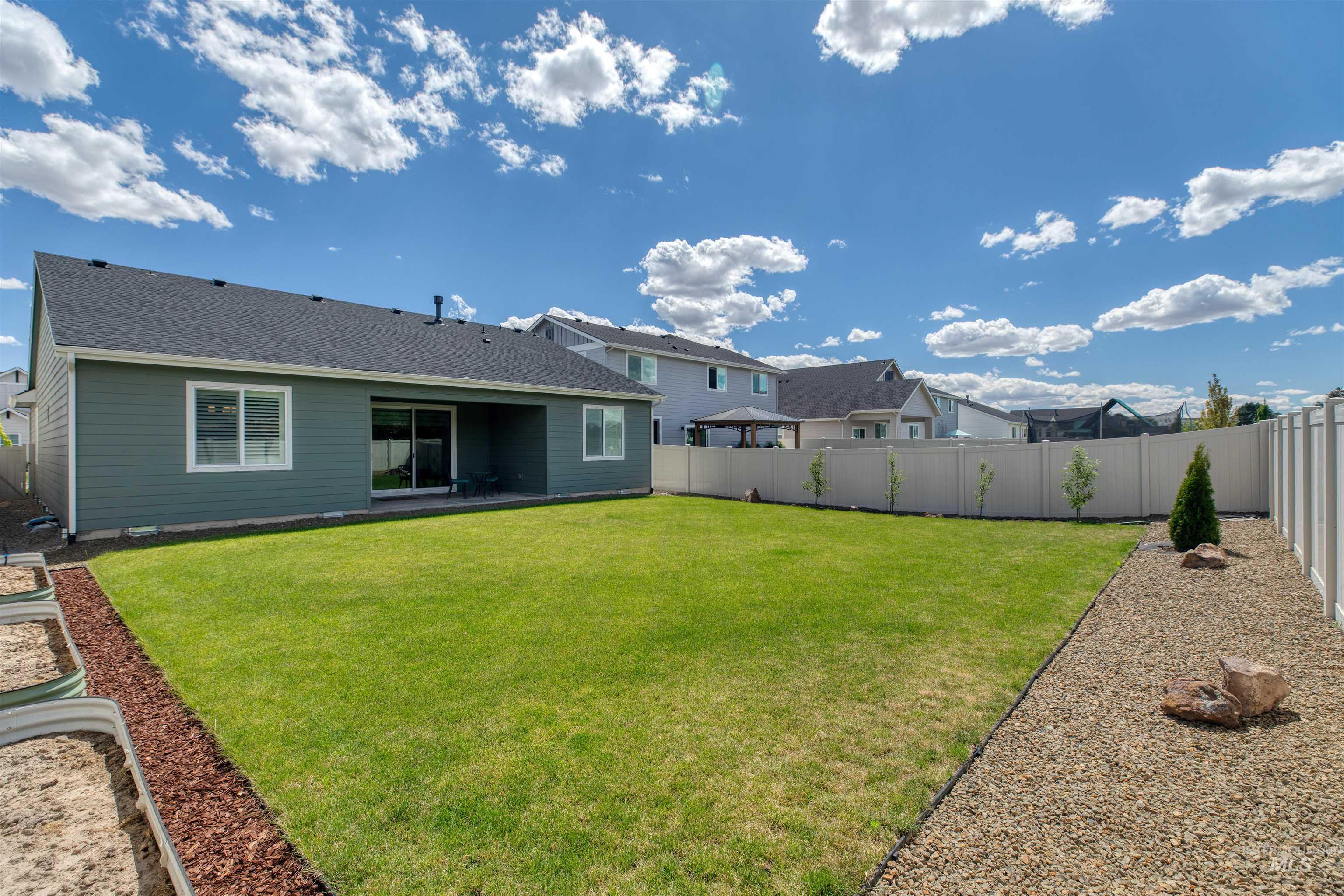 8900 W Snow Wolf Dr, Star, Idaho 83669, 3 Bedrooms, 2 Bathrooms, Residential For Sale, Price $549,900,MLS 98989980