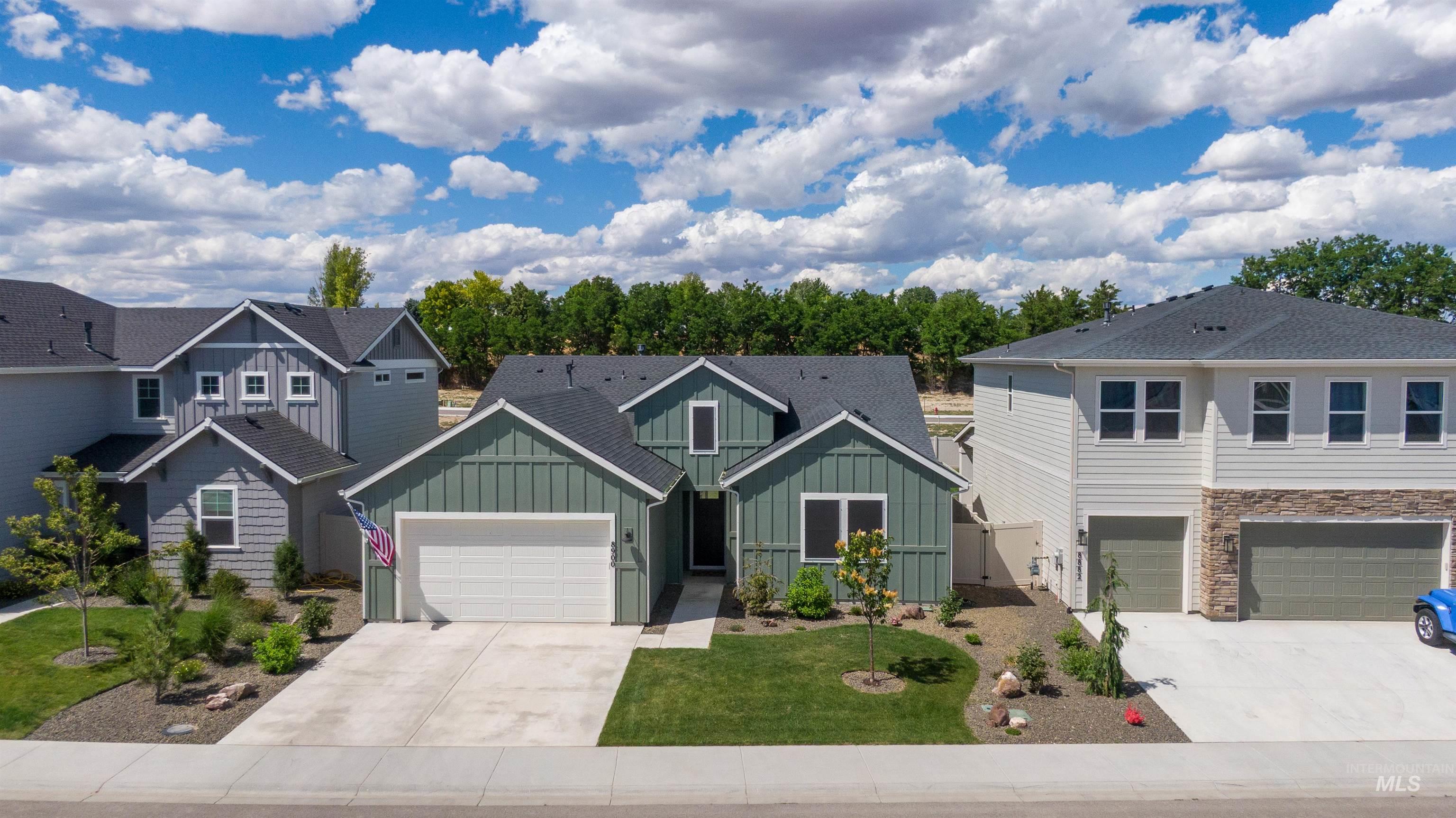 8900 W Snow Wolf Dr, Star, Idaho 83669, 3 Bedrooms, 2 Bathrooms, Residential For Sale, Price $549,900,MLS 98989980
