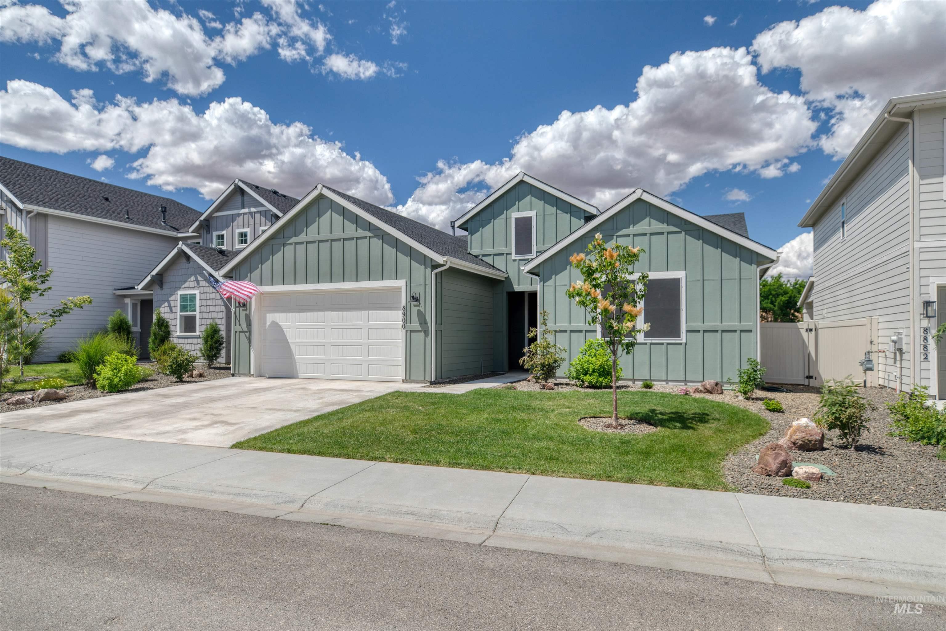8900 W Snow Wolf Dr, Star, Idaho 83669, 3 Bedrooms, 2 Bathrooms, Residential For Sale, Price $549,900,MLS 98989980