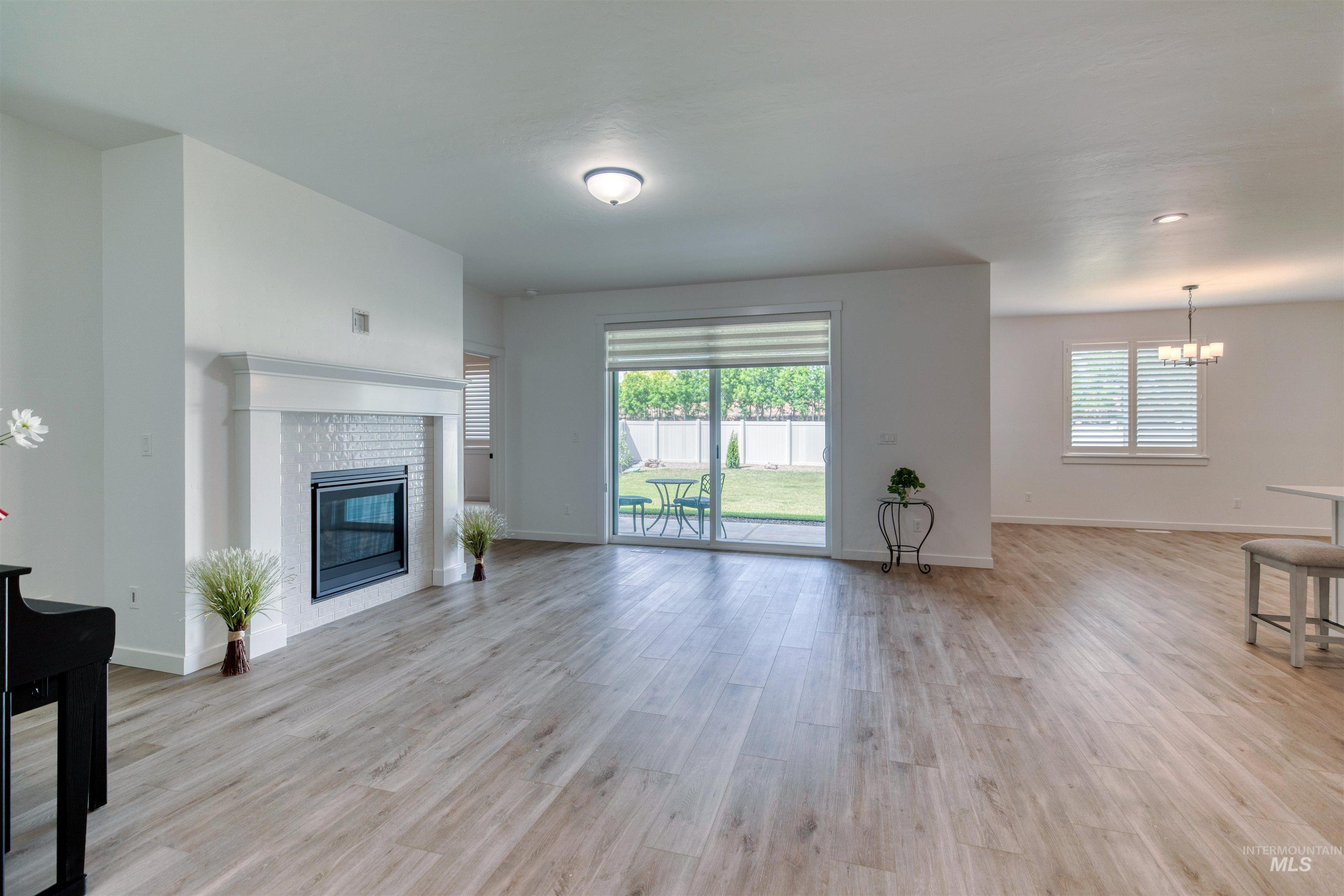 8900 W Snow Wolf Dr, Star, Idaho 83669, 3 Bedrooms, 2 Bathrooms, Residential For Sale, Price $549,900,MLS 98989980