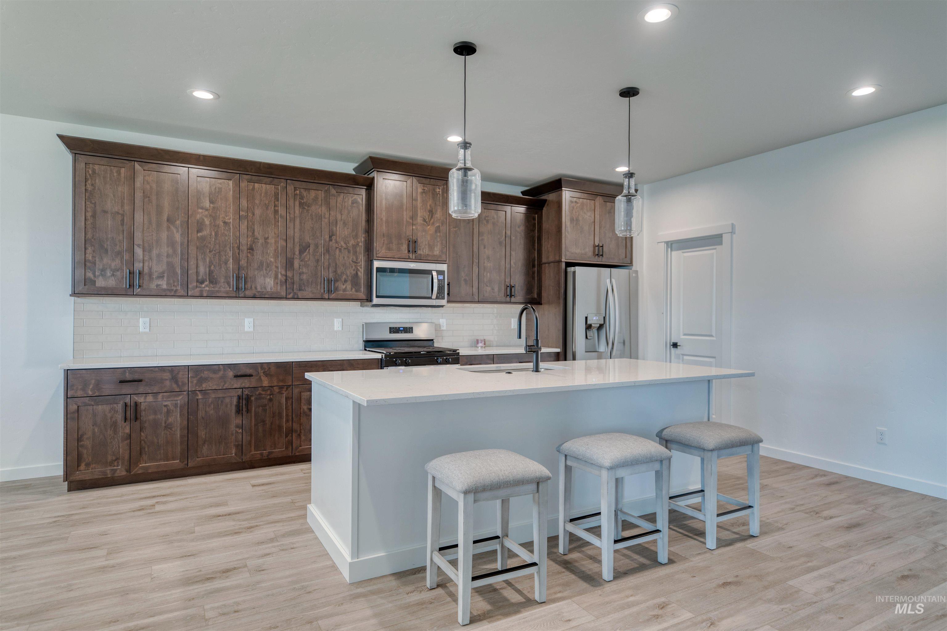 8900 W Snow Wolf Dr, Star, Idaho 83669, 3 Bedrooms, 2 Bathrooms, Residential For Sale, Price $549,900,MLS 98989980