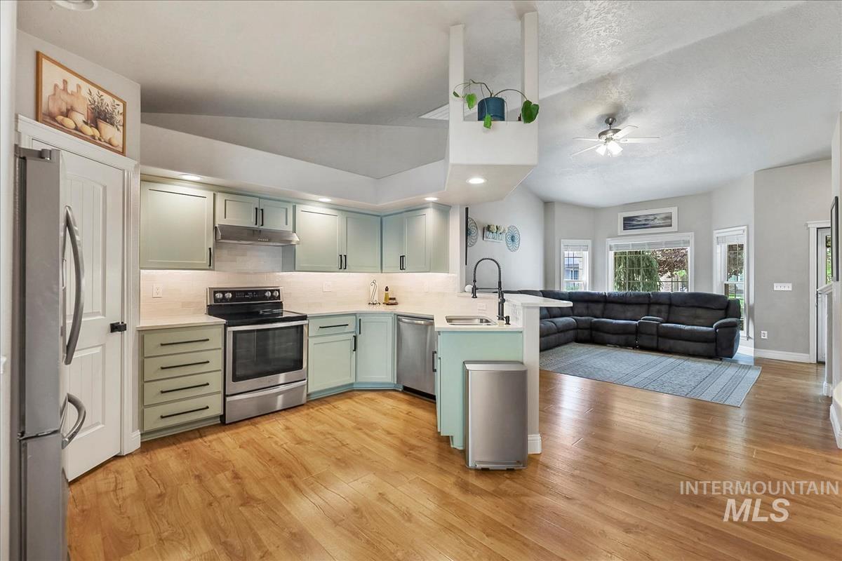 836 W Ashby Dr, Meridian, Idaho 83646, 4 Bedrooms, 2.5 Bathrooms, Residential For Sale, Price $498,000,MLS 98989984