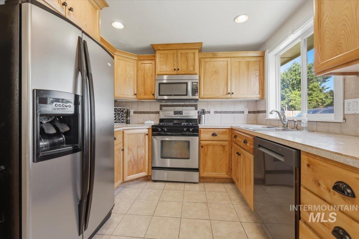 3900 W Pine Ave, Boise, Idaho 83703, 4 Bedrooms, 2 Bathrooms, Residential For Sale, Price $624,500,MLS 98989986