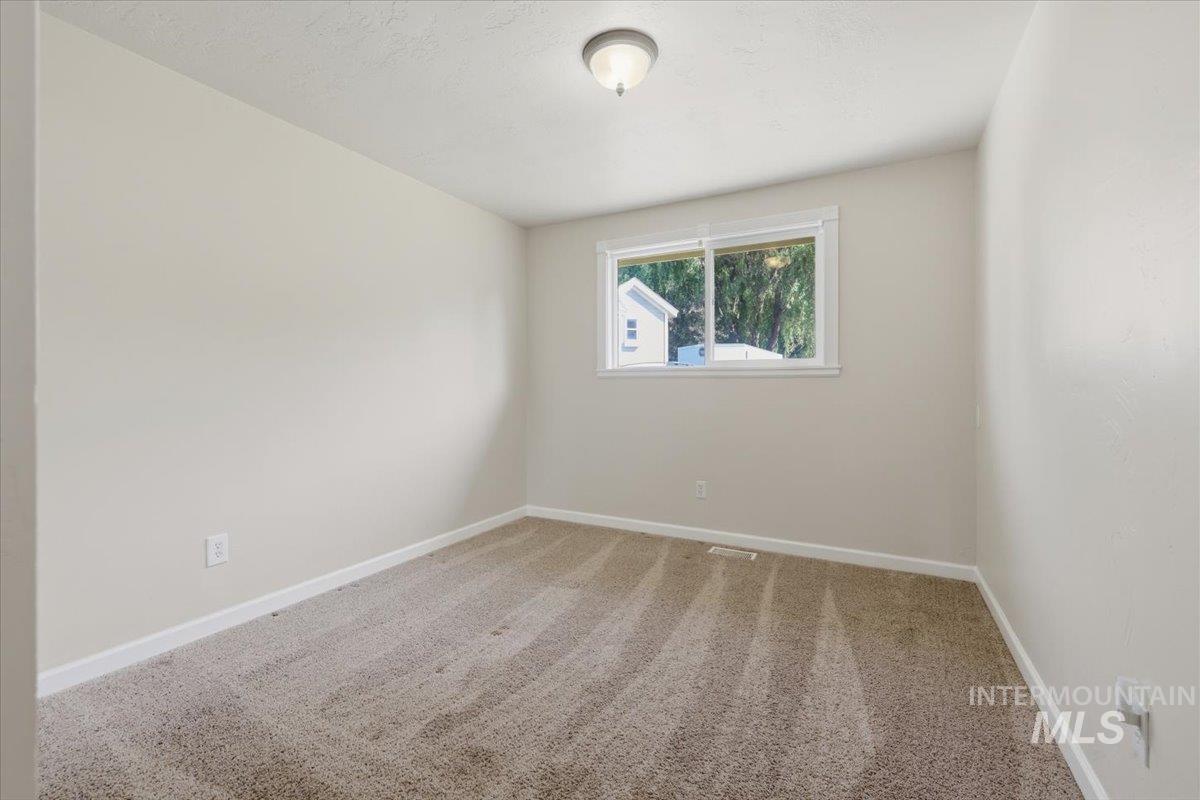 3900 W Pine Ave, Boise, Idaho 83703, 4 Bedrooms, 2 Bathrooms, Residential For Sale, Price $624,500,MLS 98989986