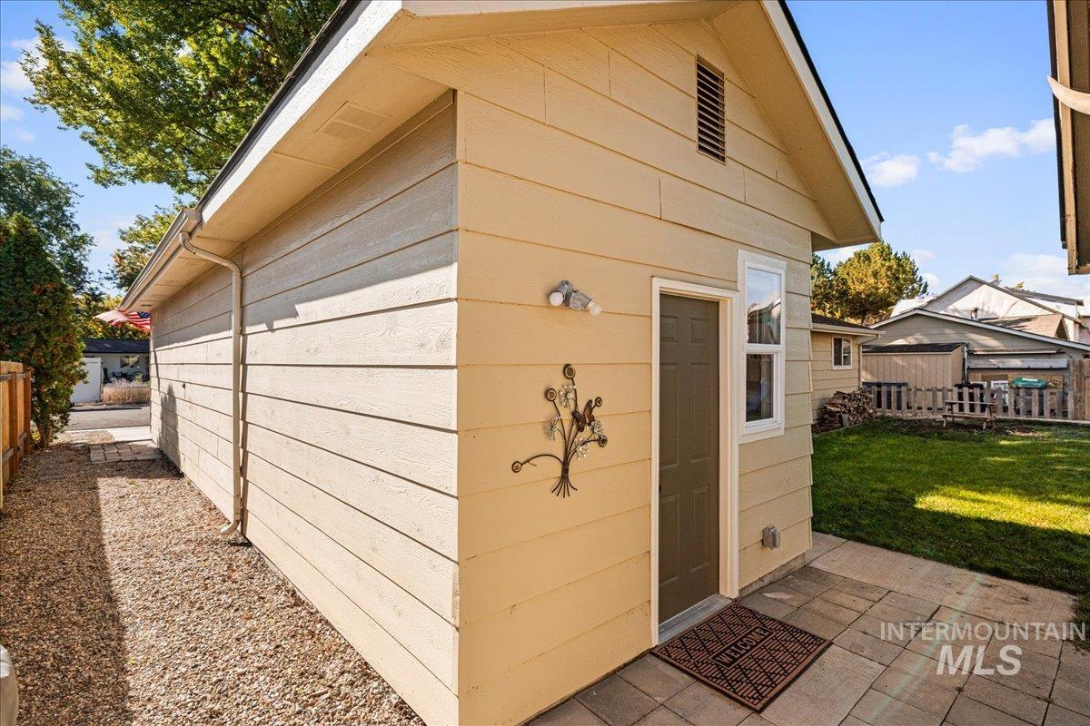 3900 W Pine Ave, Boise, Idaho 83703, 4 Bedrooms, 2 Bathrooms, Residential For Sale, Price $624,500,MLS 98989986