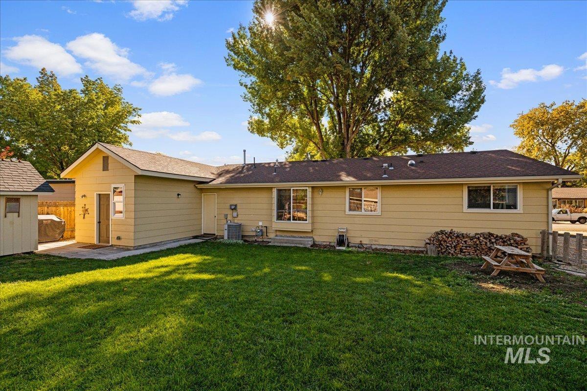 3900 W Pine Ave, Boise, Idaho 83703, 4 Bedrooms, 2 Bathrooms, Residential For Sale, Price $624,500,MLS 98989986