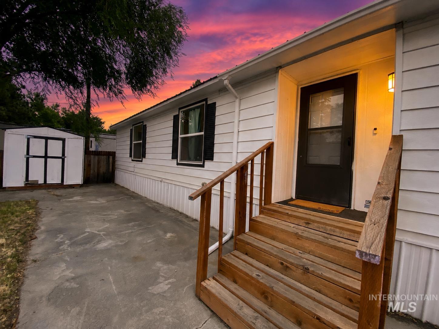 207 E 40th St, Garden City, Idaho 83714, 3 Bedrooms, 2 Bathrooms, Residential For Sale, Price $94,000,MLS 98989991