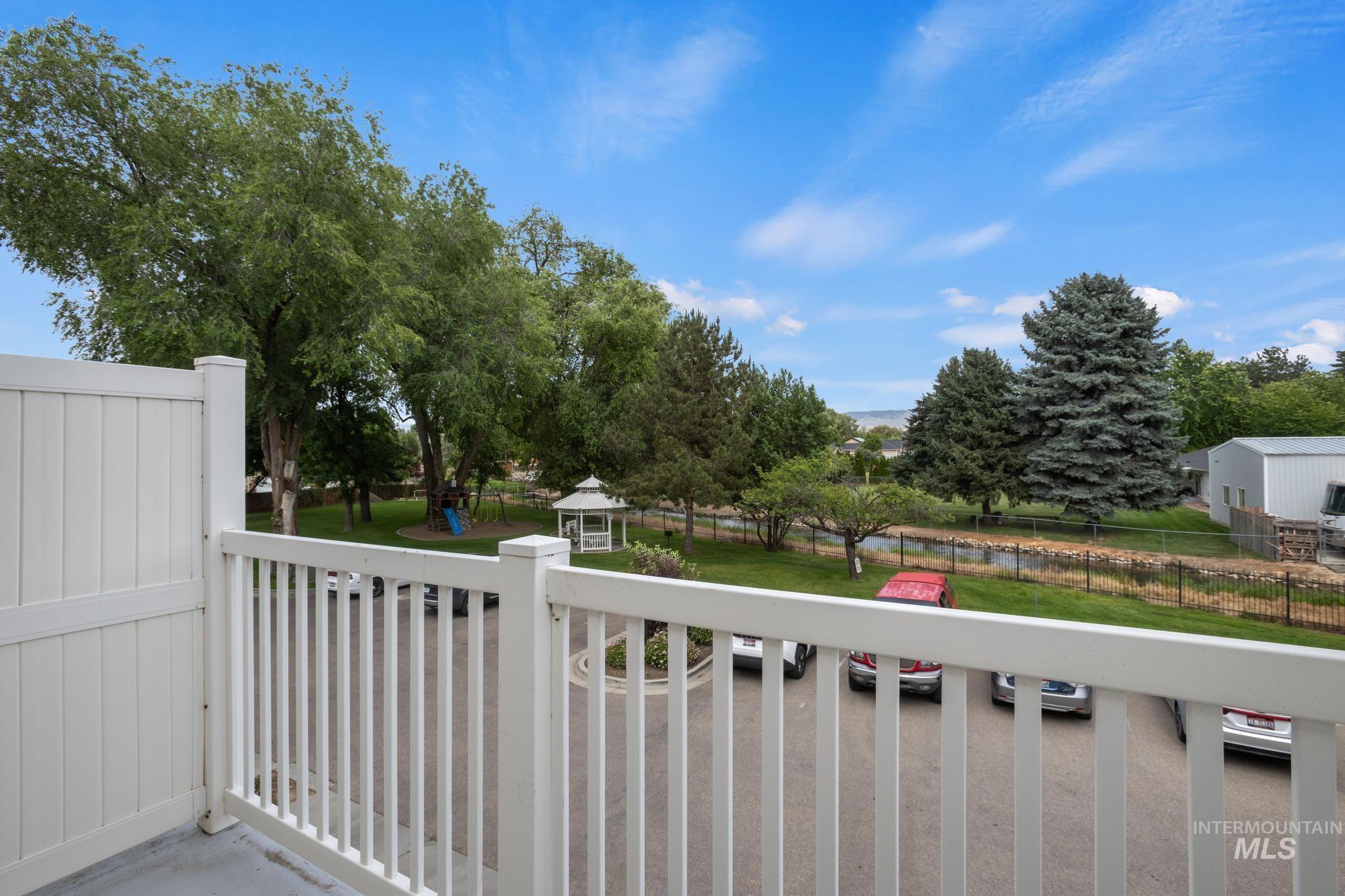 4336 N Five Mile RD, Boise, Idaho 83713, 2 Bedrooms, 2.5 Bathrooms, Residential For Sale, Price $343,990,MLS 98989992