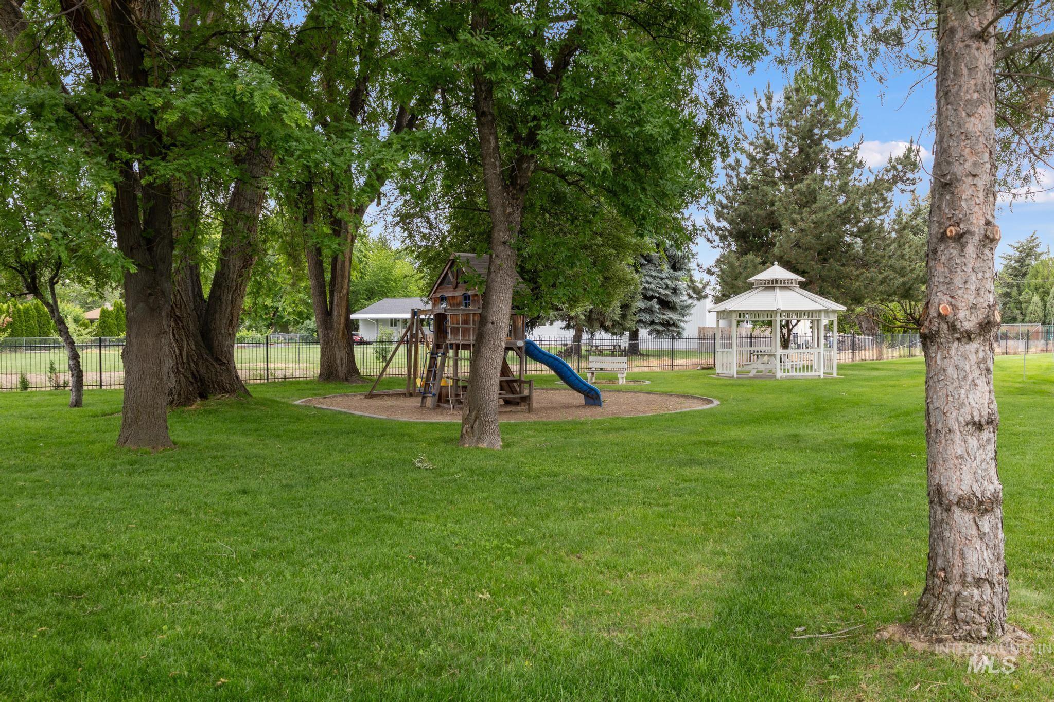 4336 N Five Mile RD, Boise, Idaho 83713, 2 Bedrooms, 2.5 Bathrooms, Residential For Sale, Price $343,990,MLS 98989992