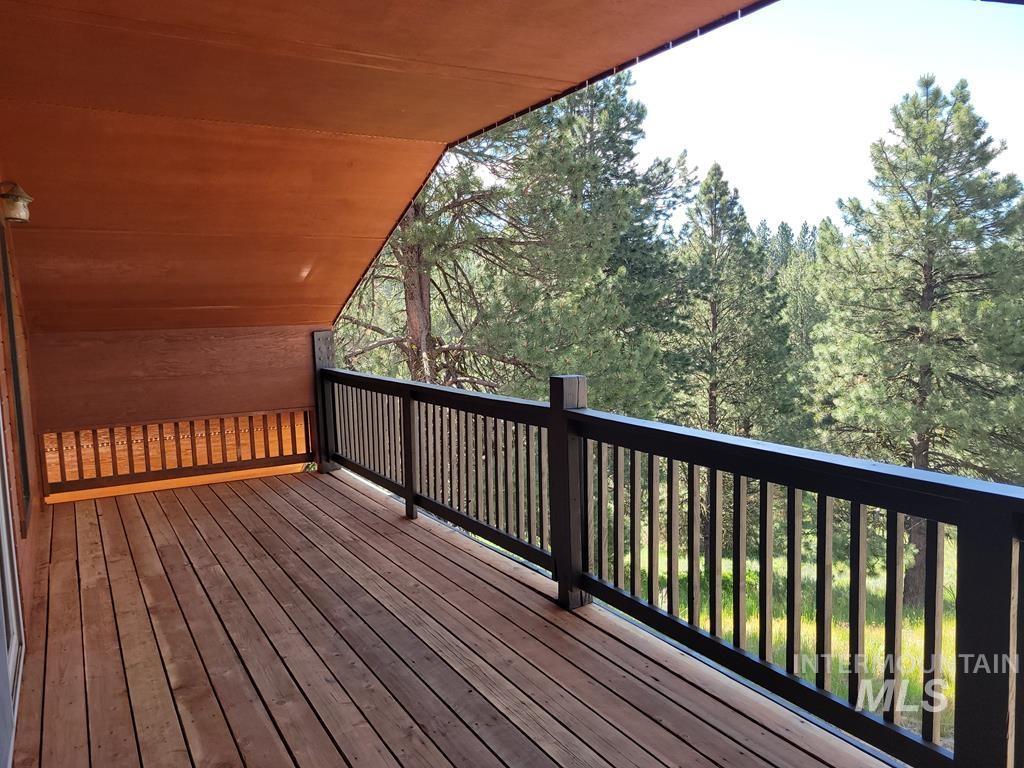10346 Emma Loop, Cascade, Idaho 83611, 3 Bedrooms, 2 Bathrooms, Residential For Sale, Price $759,900,MLS 98989994