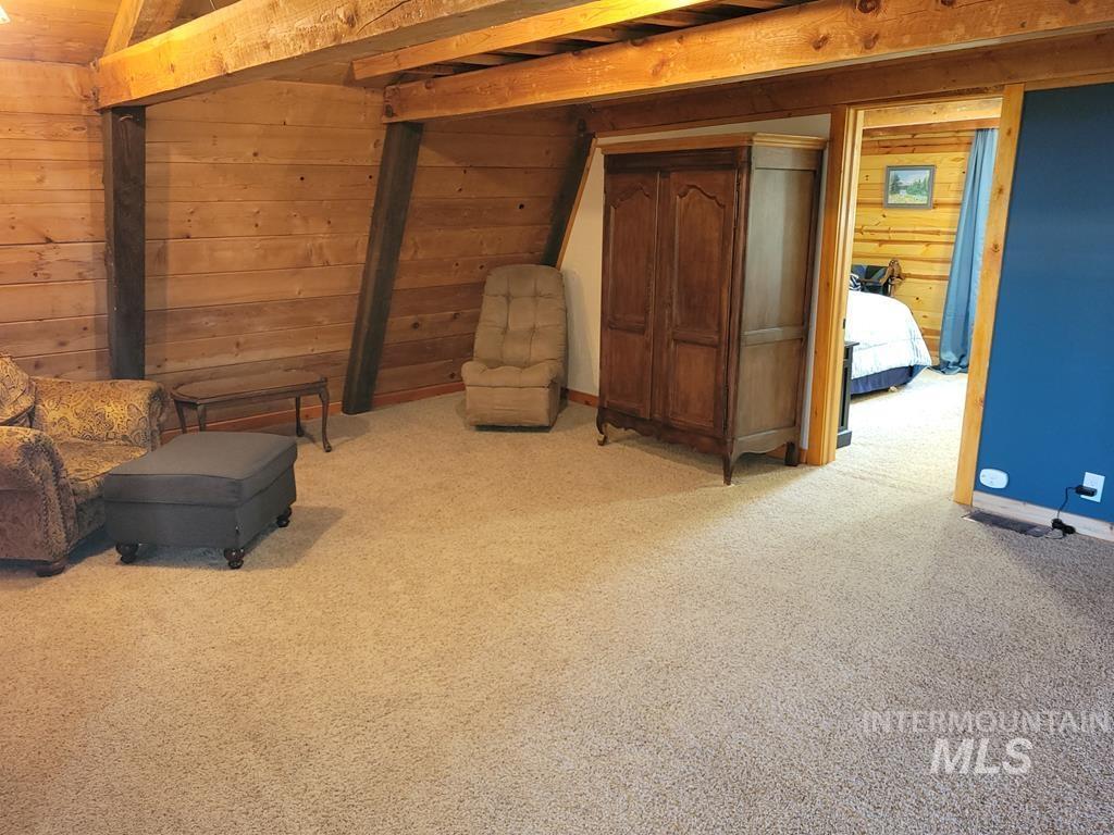 10346 Emma Loop, Cascade, Idaho 83611, 3 Bedrooms, 2 Bathrooms, Residential For Sale, Price $759,900,MLS 98989994