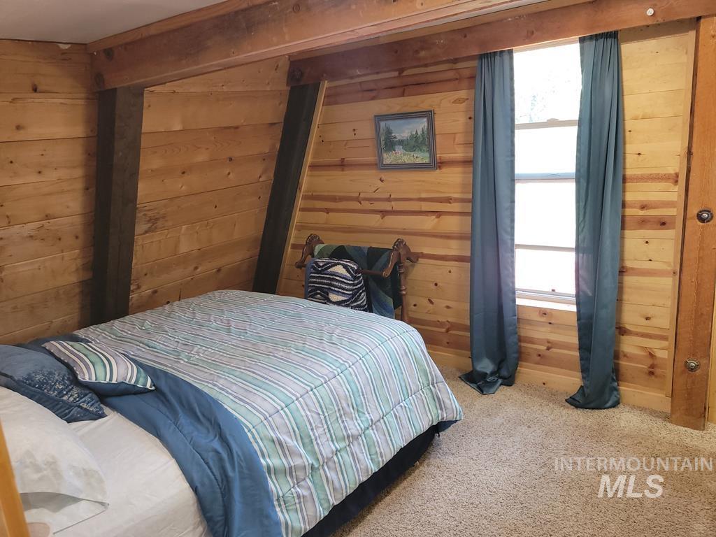 10346 Emma Loop, Cascade, Idaho 83611, 3 Bedrooms, 2 Bathrooms, Residential For Sale, Price $759,900,MLS 98989994