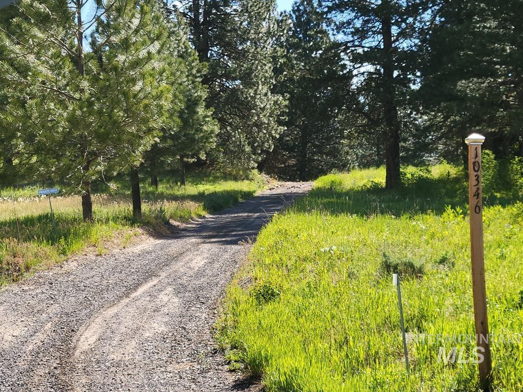 10346 Emma Loop, Cascade, Idaho 83611, 3 Bedrooms, 2 Bathrooms, Residential For Sale, Price $759,900,MLS 98989994