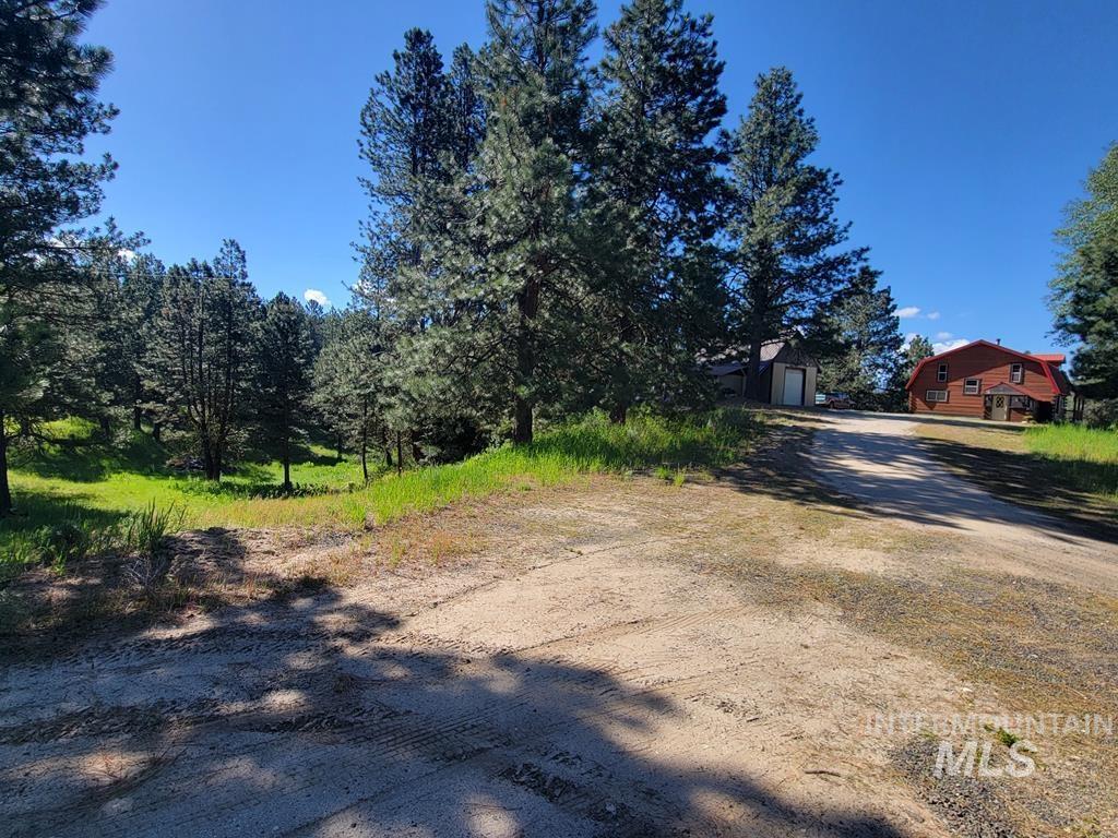 10346 Emma Loop, Cascade, Idaho 83611, 3 Bedrooms, 2 Bathrooms, Residential For Sale, Price $759,900,MLS 98989994