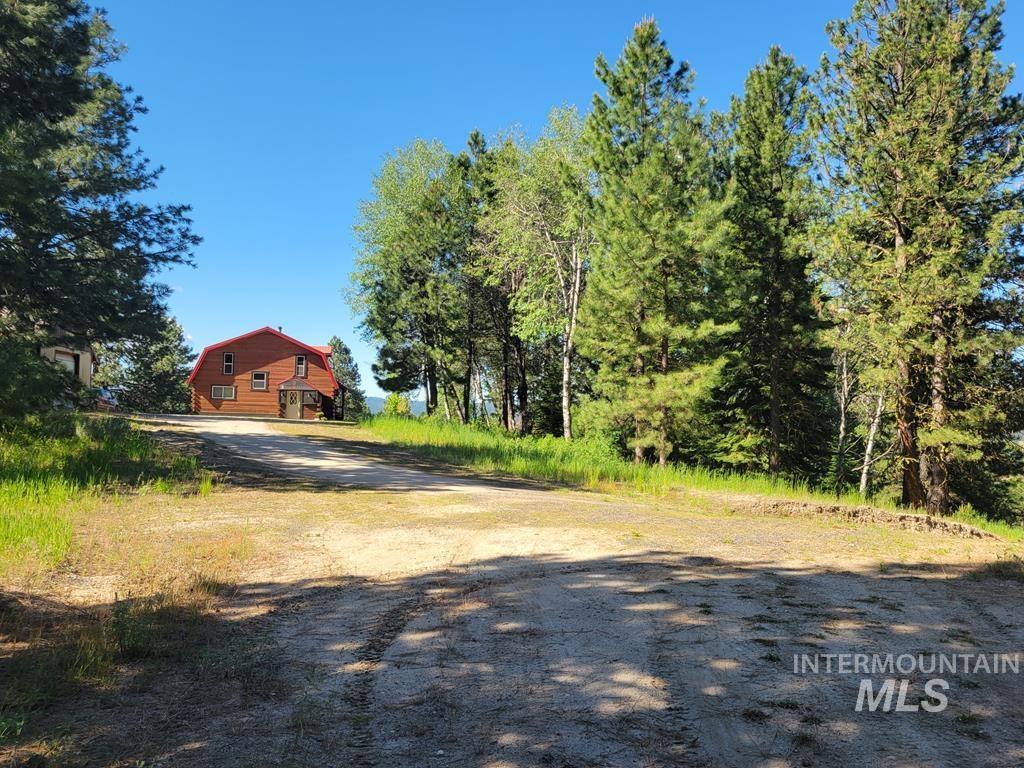 10346 Emma Loop, Cascade, Idaho 83611, 3 Bedrooms, 2 Bathrooms, Residential For Sale, Price $759,900,MLS 98989994