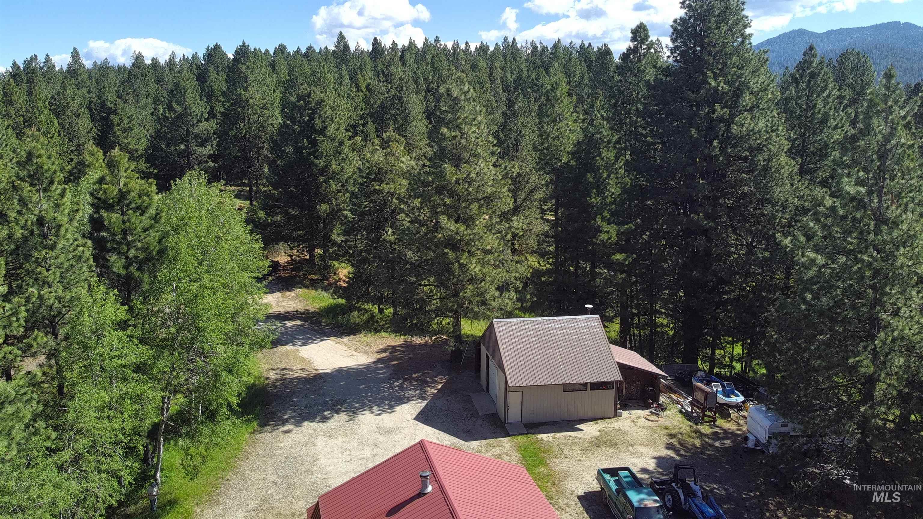 10346 Emma Loop, Cascade, Idaho 83611, 3 Bedrooms, 2 Bathrooms, Residential For Sale, Price $759,900,MLS 98989994