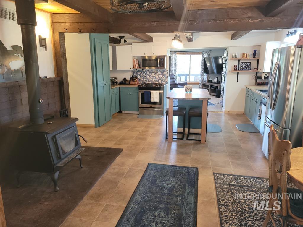 10346 Emma Loop, Cascade, Idaho 83611, 3 Bedrooms, 2 Bathrooms, Residential For Sale, Price $759,900,MLS 98989994