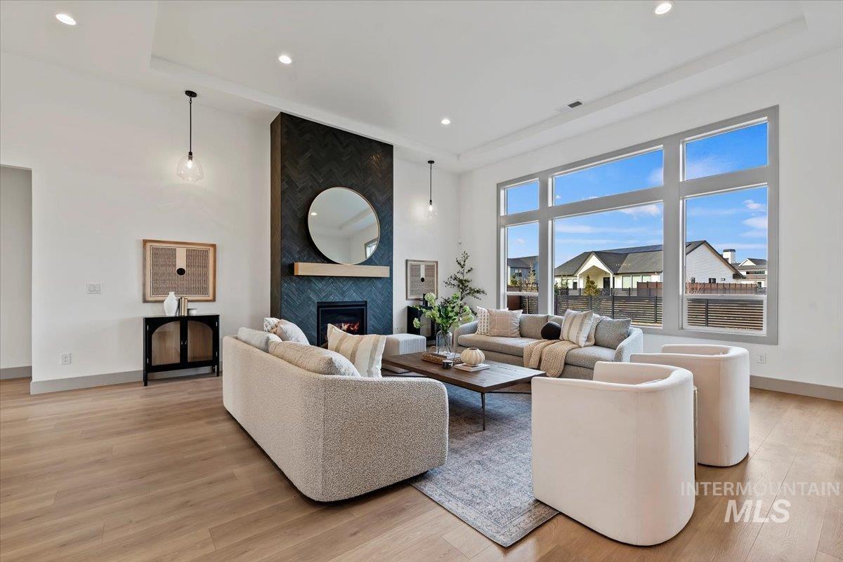 8530 W Graye Street, Meridian, Idaho 83646, 5 Bedrooms, 3.5 Bathrooms, Residential For Sale, Price $1,049,900,MLS 98990003