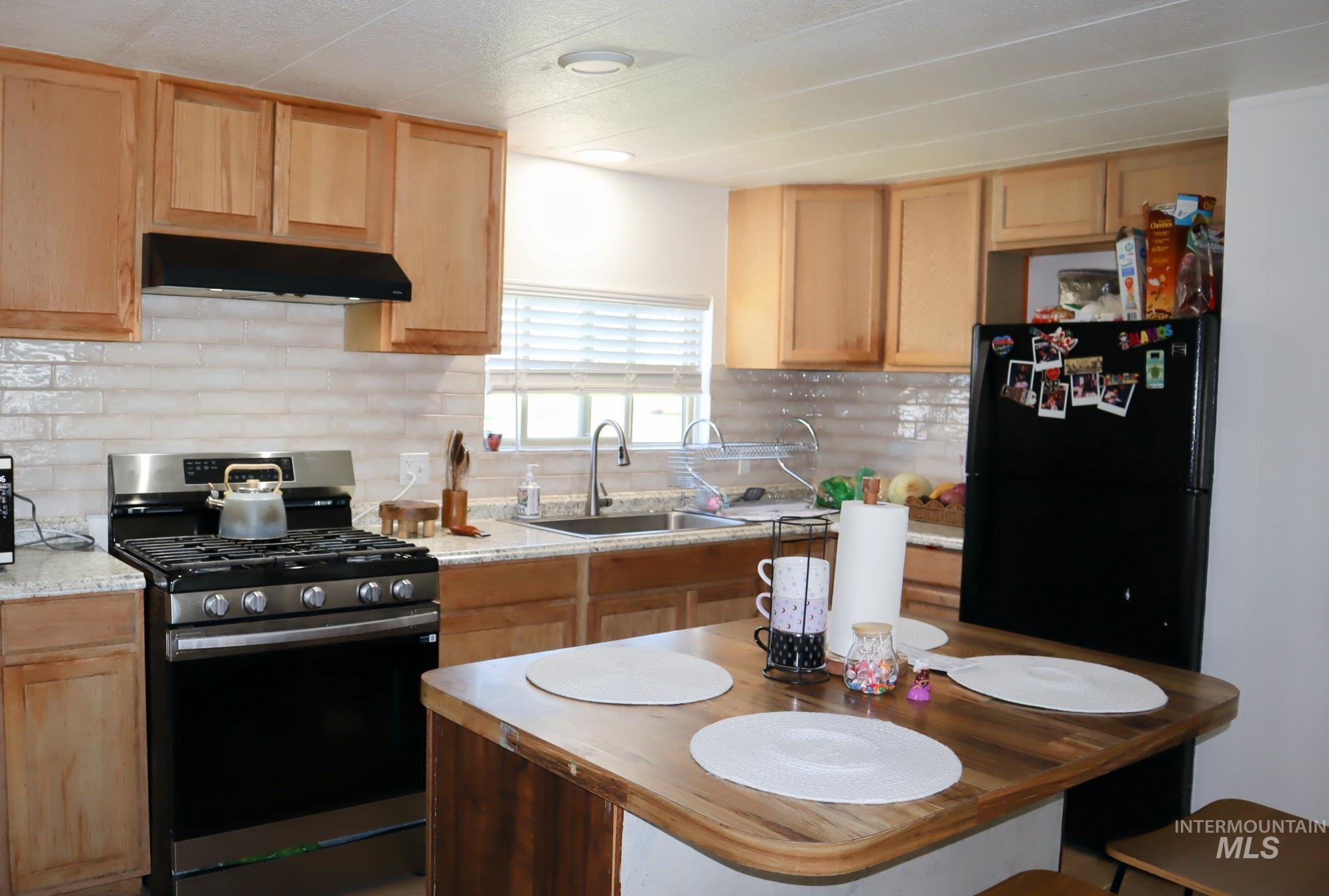 1015 N Fir St Trailer 46, Jerome, Idaho 83338, 3 Bedrooms, 1 Bathroom, Residential For Sale, Price $62,000,MLS 98990006