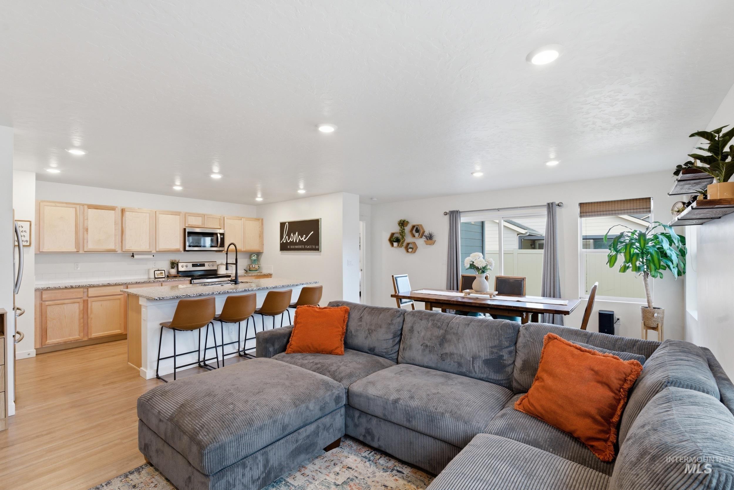 4409 S Redwater Ave, Meridian, Idaho 83642, 4 Bedrooms, 2 Bathrooms, Residential For Sale, Price $459,990,MLS 98990008