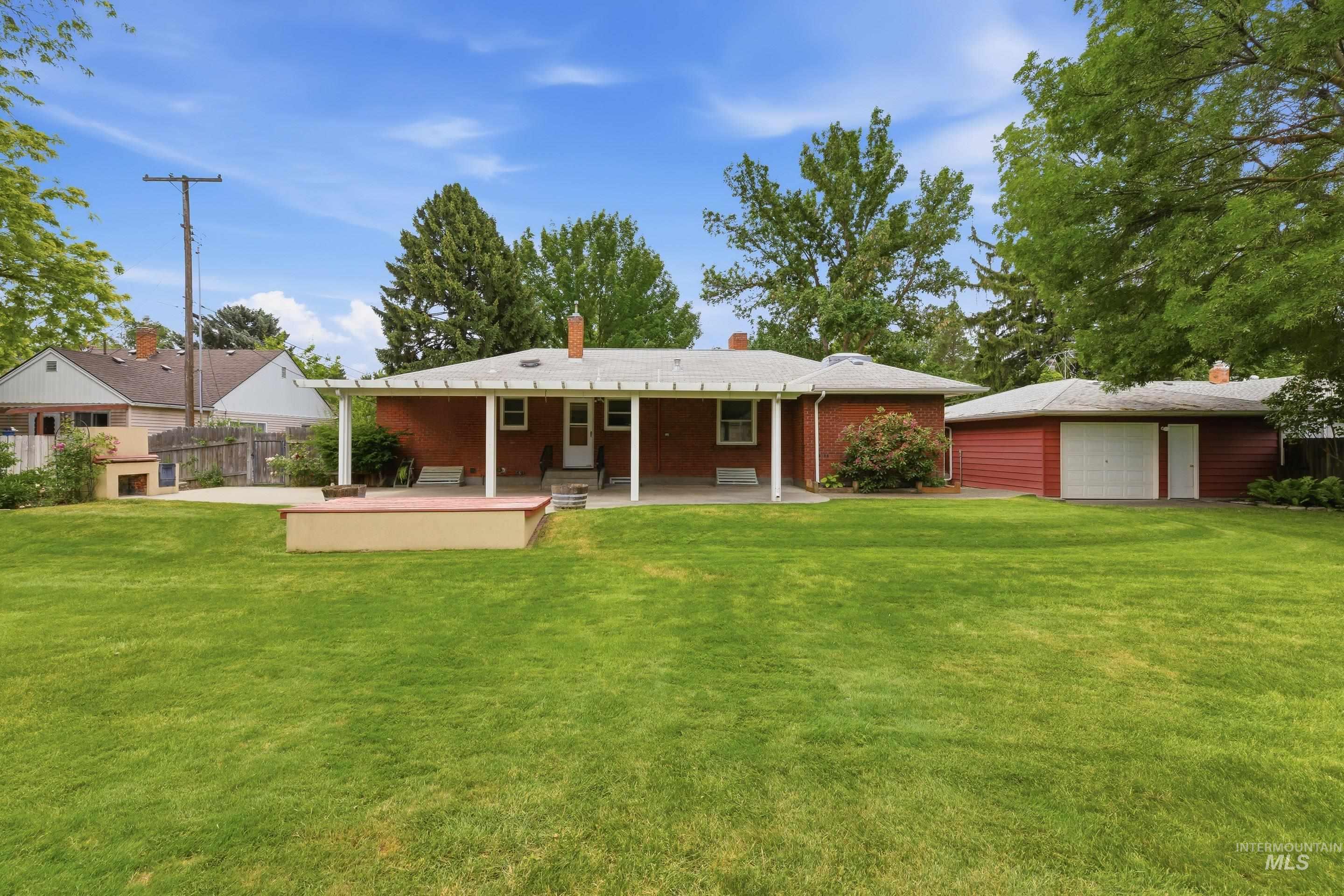 504 W Howe St, Boise, Idaho 83706-3934, 3 Bedrooms, 2 Bathrooms, Residential For Sale, Price $799,999,MLS 98990013